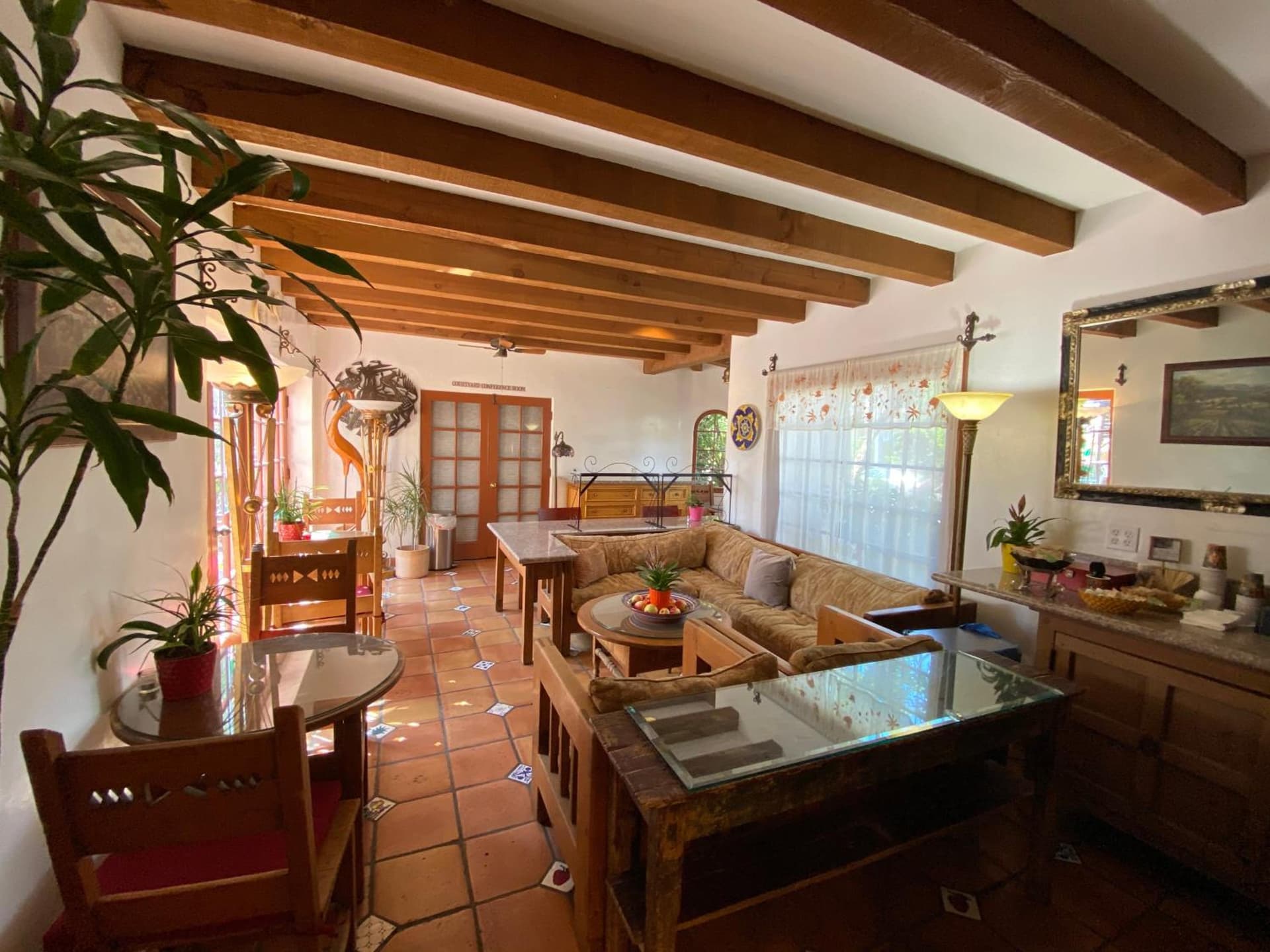 Villa Rosa Inn gallery photo in Santa Barbara, CA — image 81