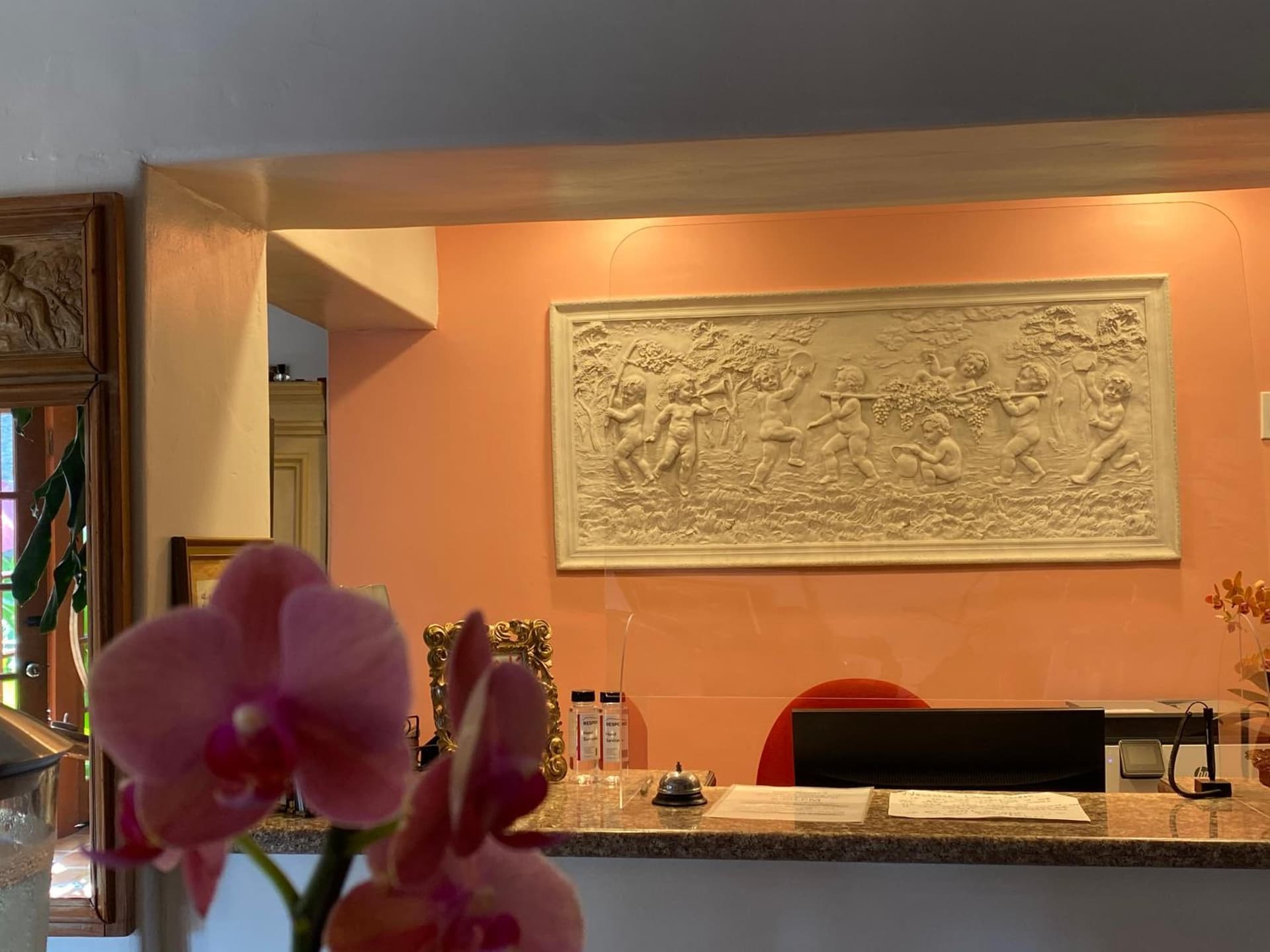 Villa Rosa Inn gallery photo in Santa Barbara, CA — image 97