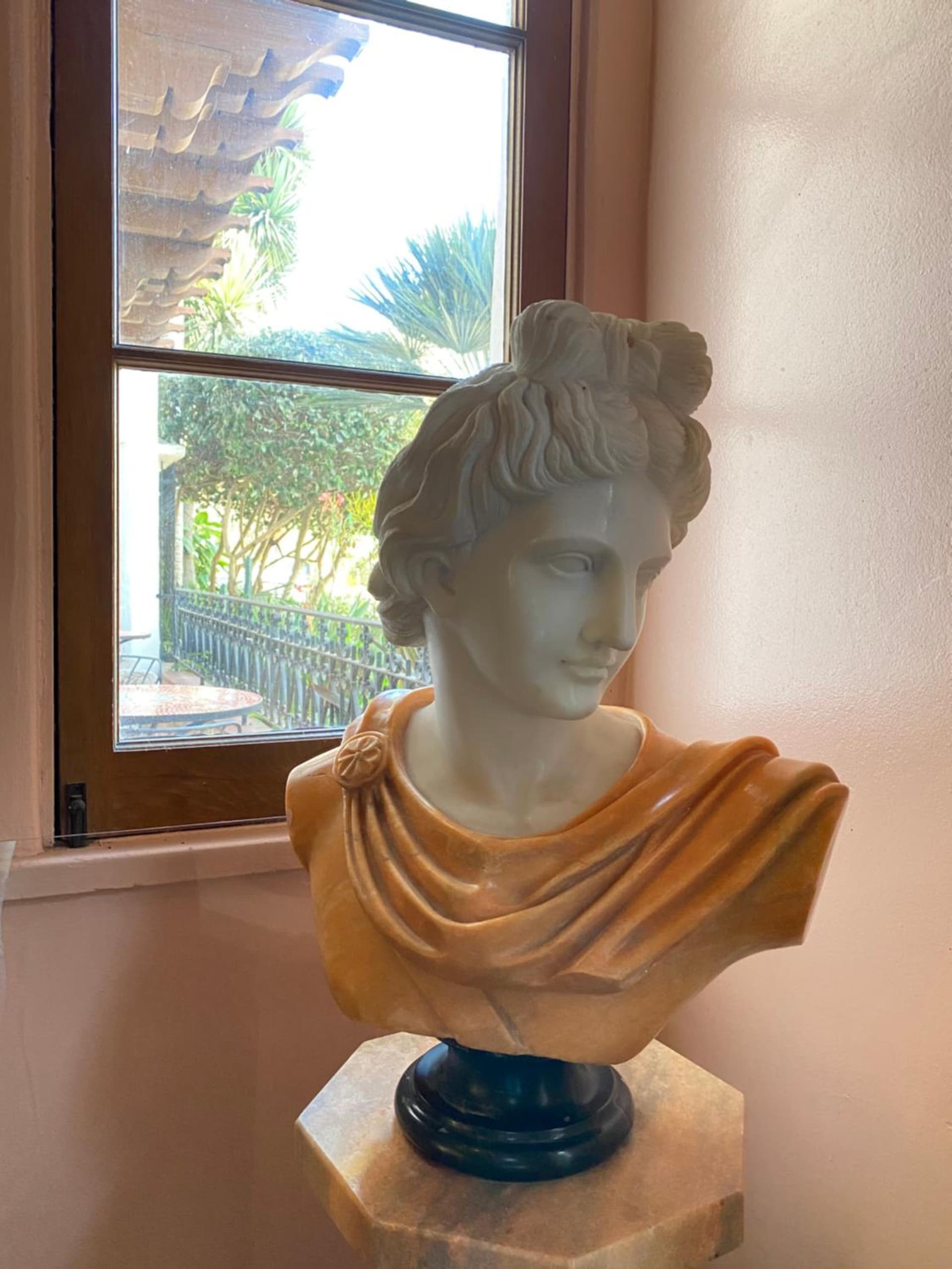 Villa Rosa Inn gallery photo in Santa Barbara, CA — image 93