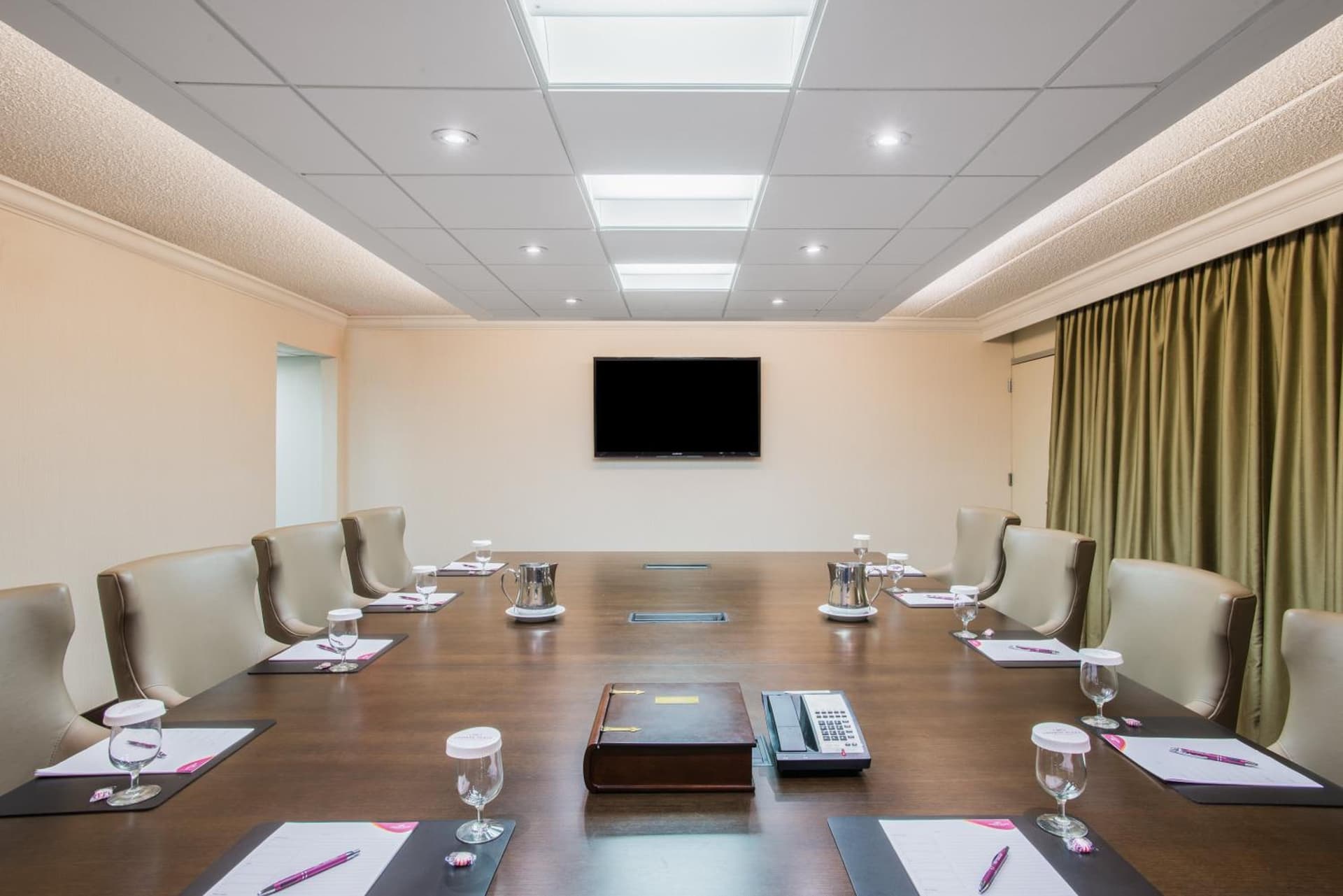 Crowne Plaza Suffern-Mahwah by IHG gallery photo in Suffern, NY — image 5