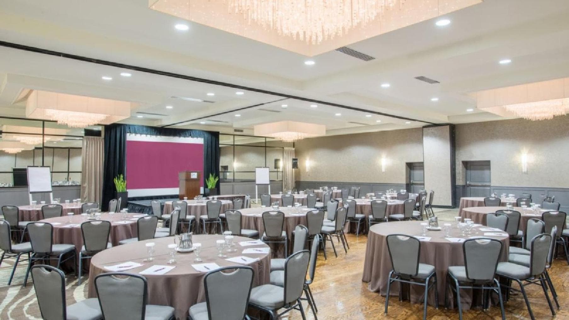 Crowne Plaza Suffern-Mahwah by IHG gallery photo in Suffern, NY — image 7