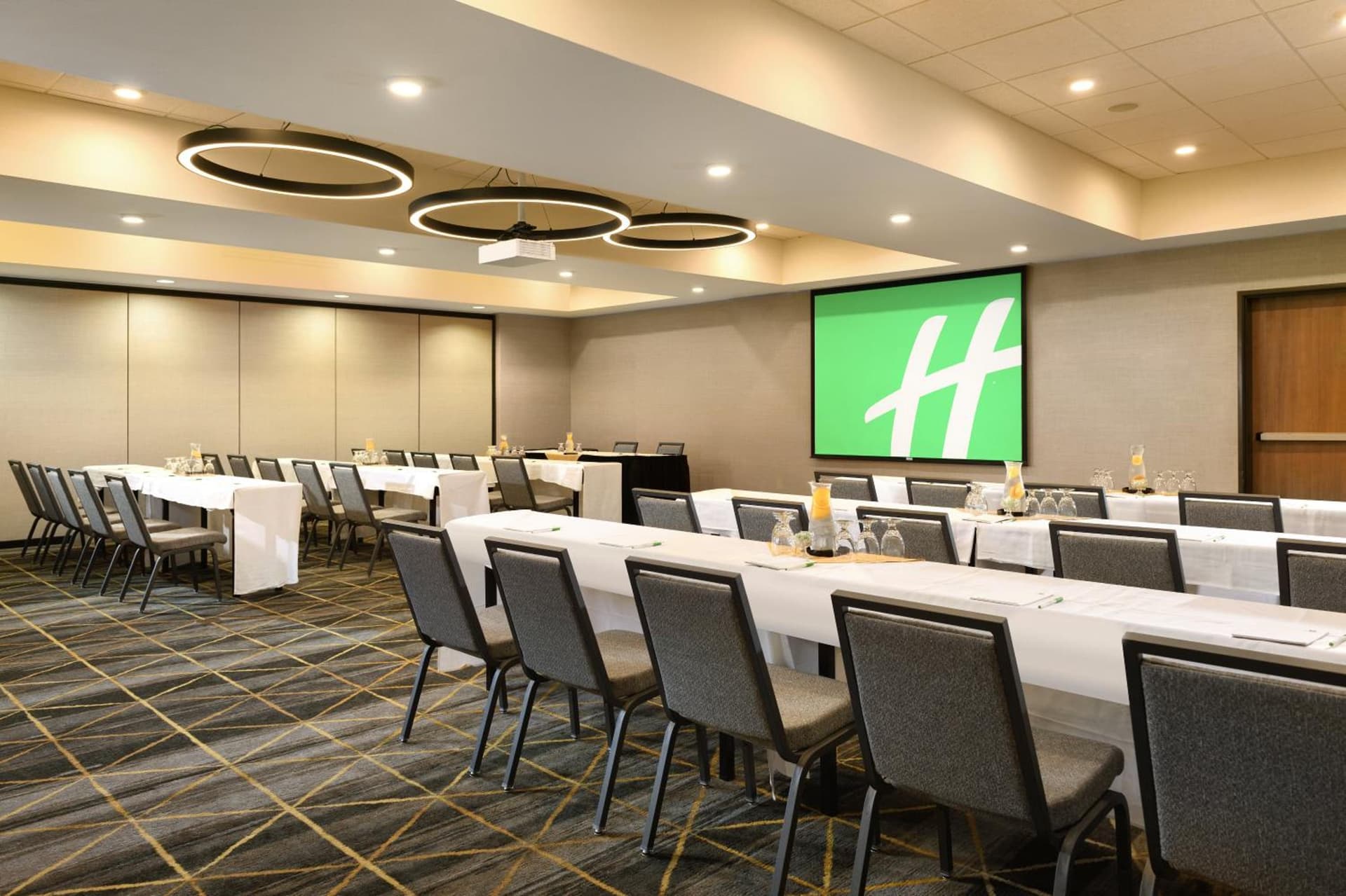 Holiday Inn & Suites Oakland - Airport by IHG gallery photo in Oakland, CA — image 21