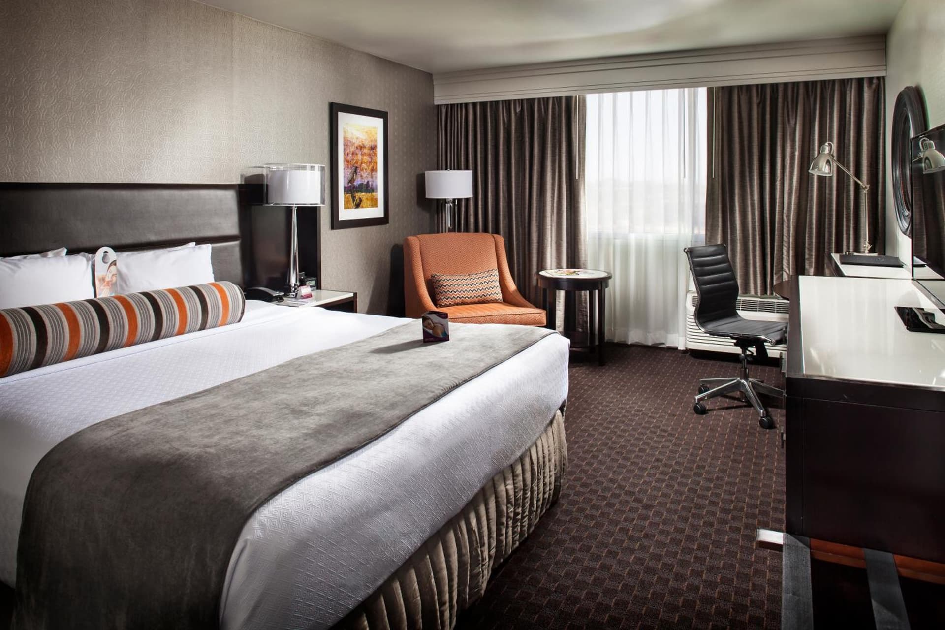 Crowne Plaza Phoenix Airport - PHX by IHG gallery photo in Phoenix, AZ — image 82