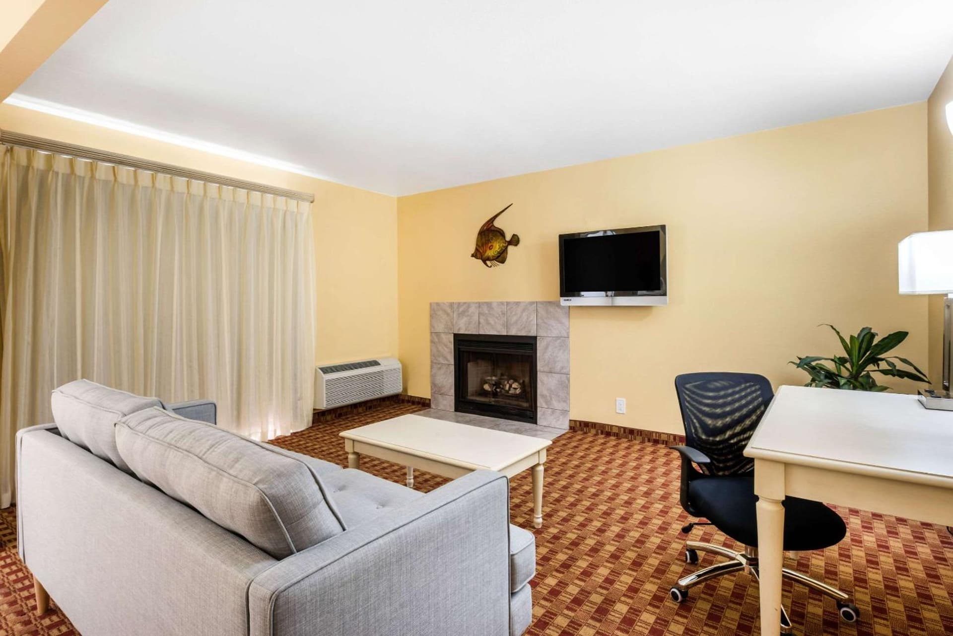 Quality Inn & Suites Capitola By the Sea gallery photo in Capitola, CA — image 24