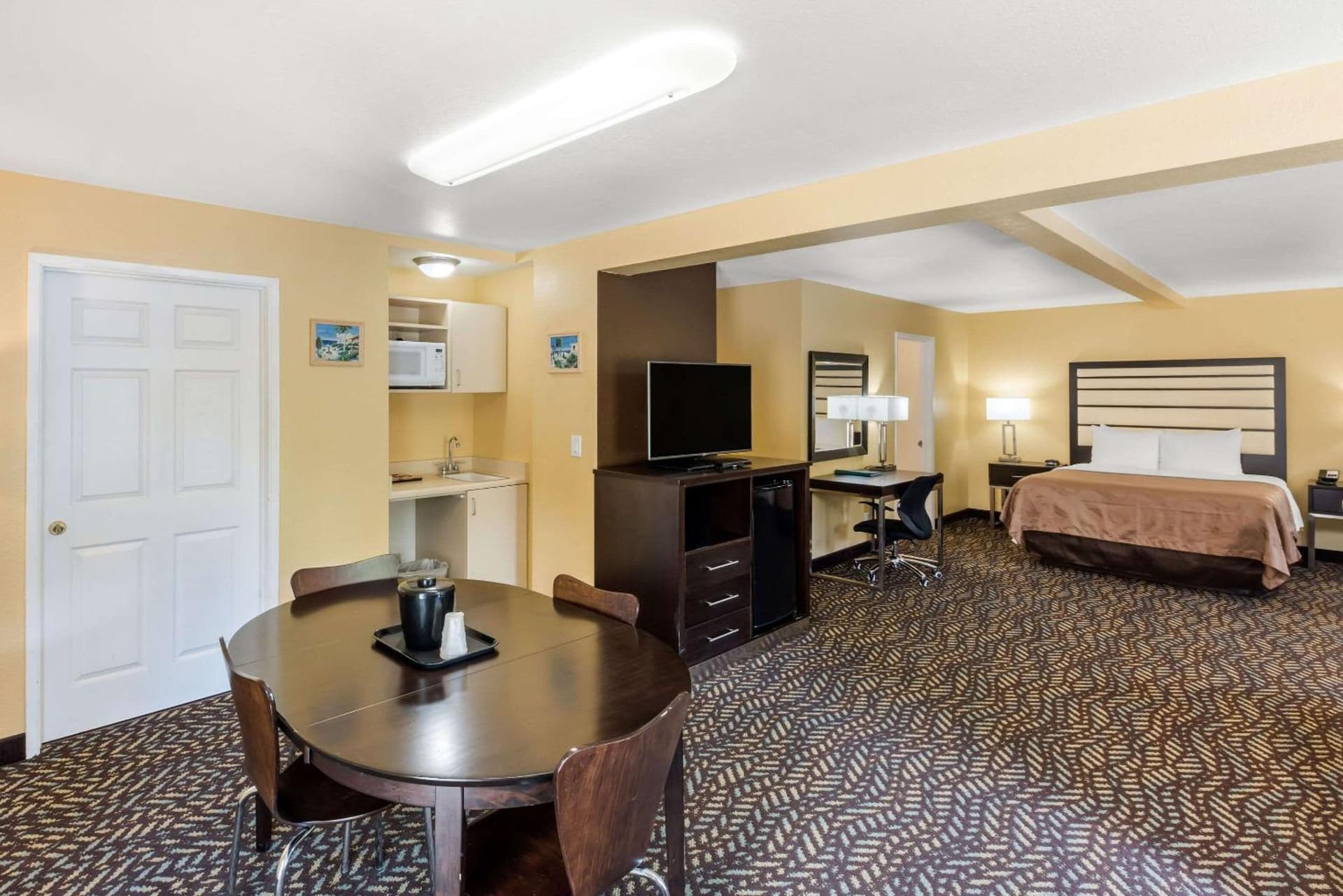 Quality Inn & Suites Capitola By the Sea gallery photo in Capitola, CA — image 21