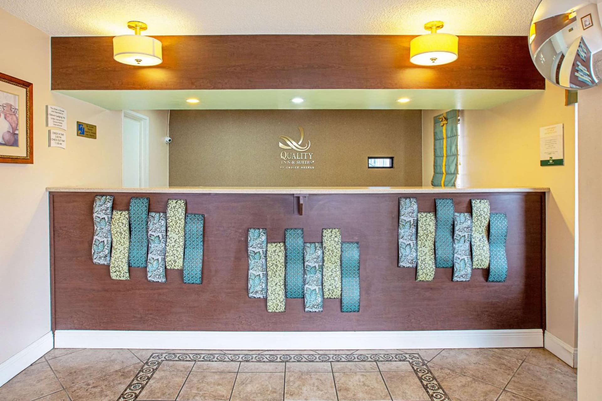 Quality Inn & Suites Live Oak I-10 Exit 283 property views in Live Oak, FL — gallery photo 3