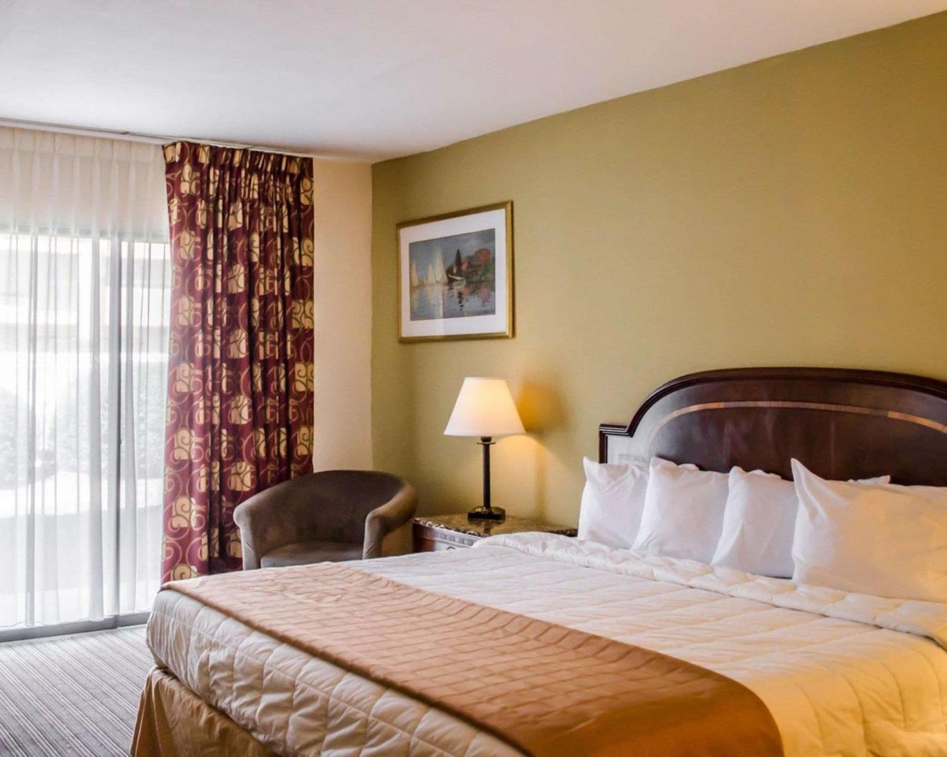 Quality Inn & Suites Pensacola Bayview gallery photo in Pensacola, FL — image 26