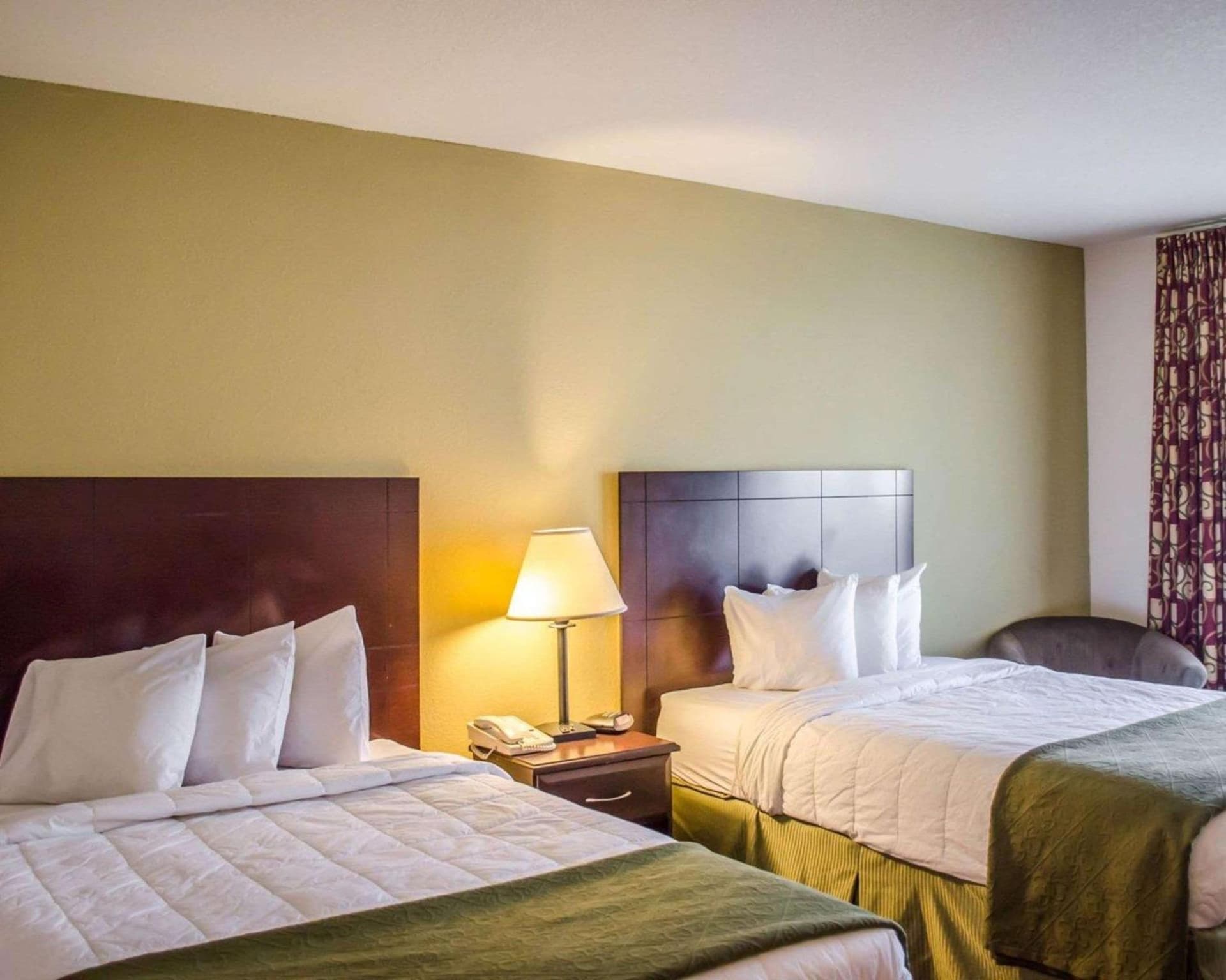 Quality Inn & Suites Pensacola Bayview gallery photo in Pensacola, FL — image 15