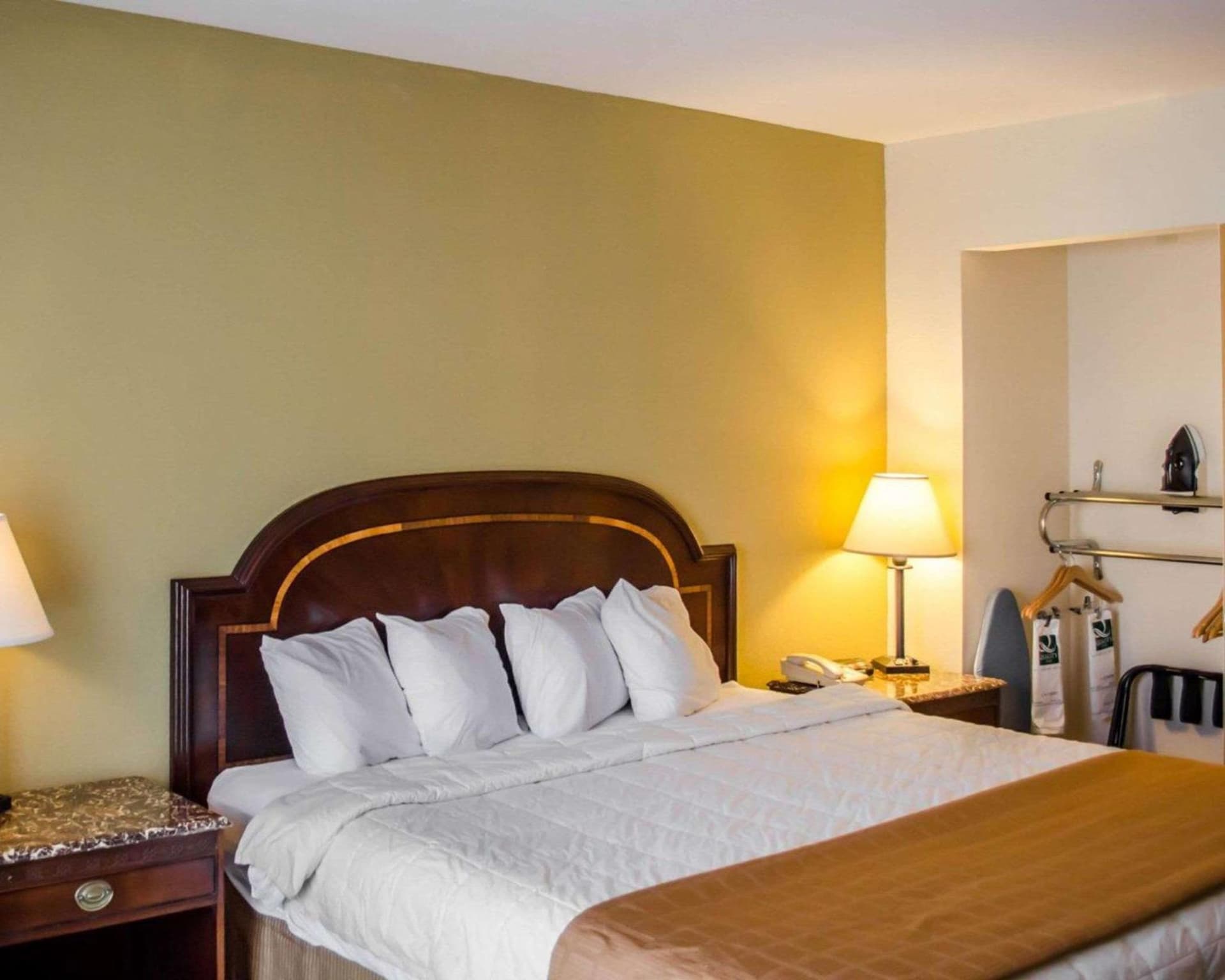 Quality Inn & Suites Pensacola Bayview gallery photo in Pensacola, FL — image 20
