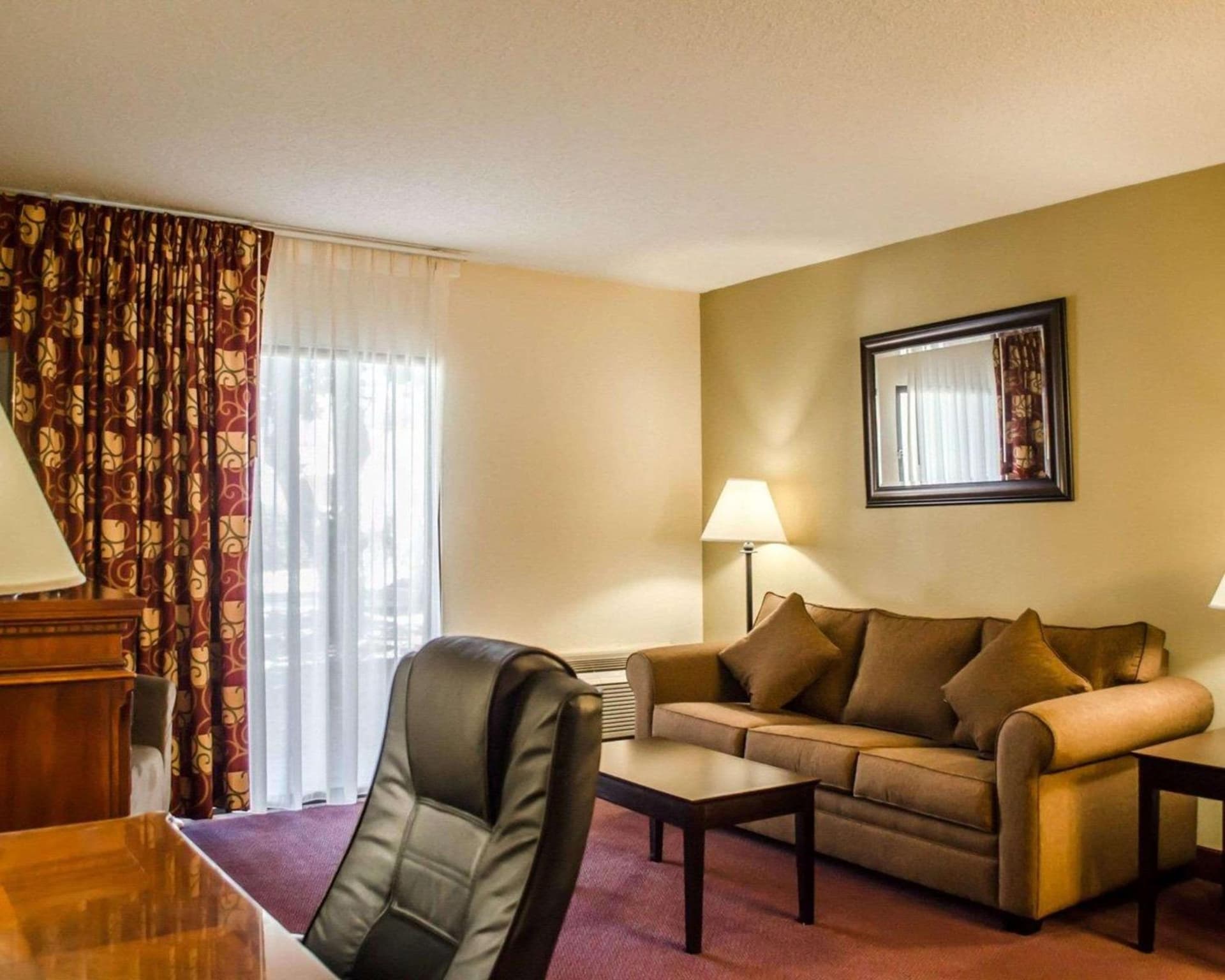 Quality Inn & Suites Pensacola Bayview gallery photo in Pensacola, FL — image 4