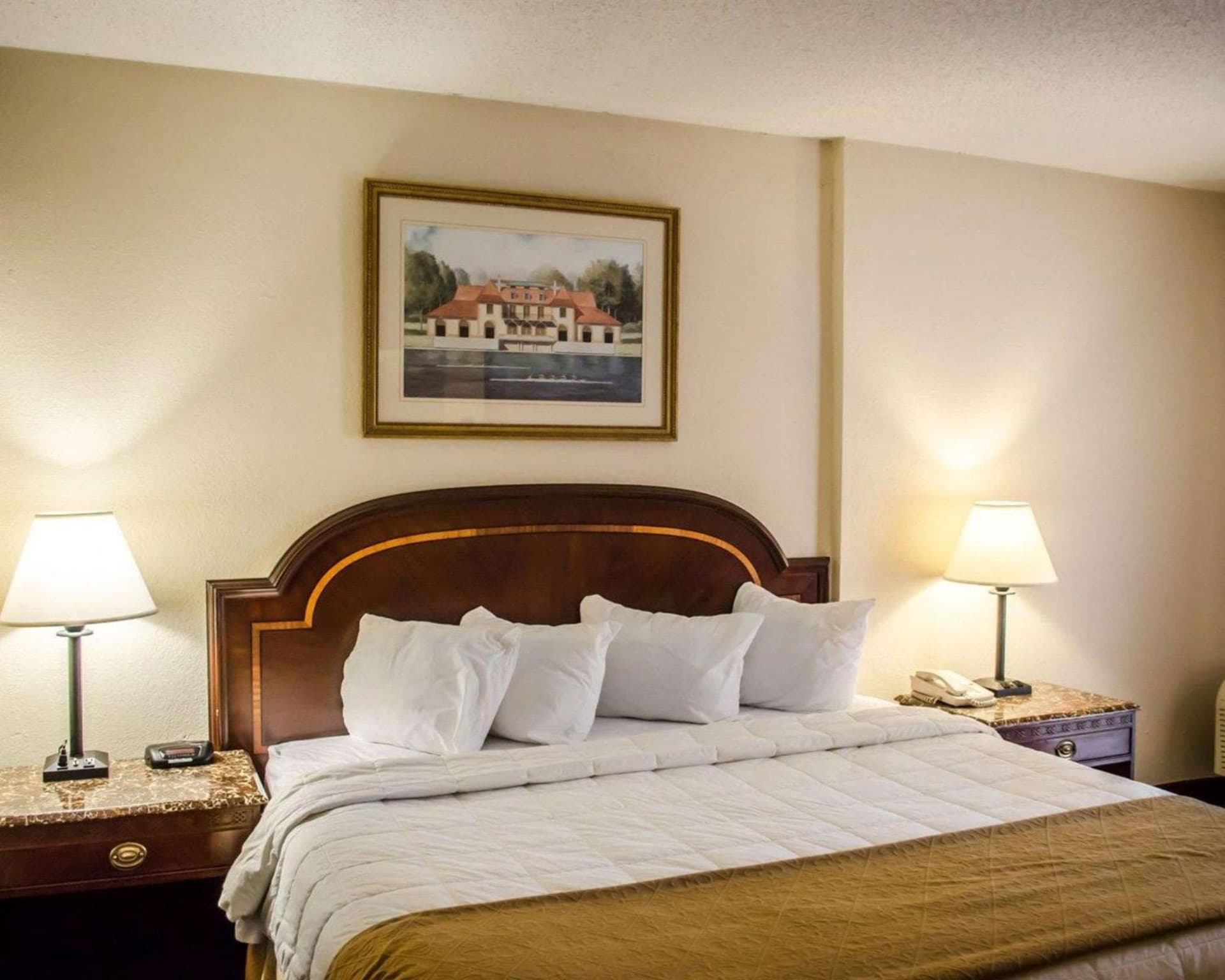 Quality Inn & Suites Pensacola Bayview gallery photo in Pensacola, FL — image 10