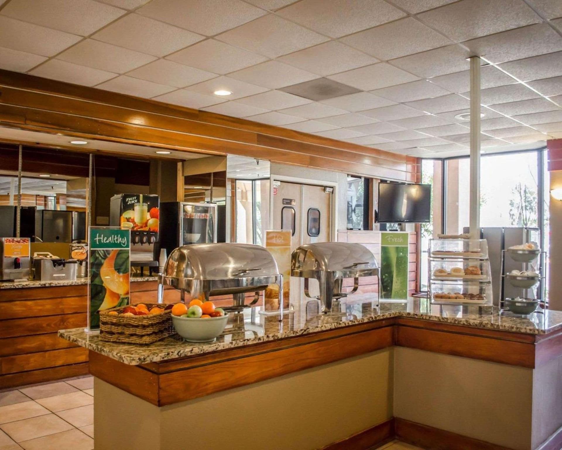 Quality Inn & Suites Pensacola Bayview gallery photo in Pensacola, FL — image 16