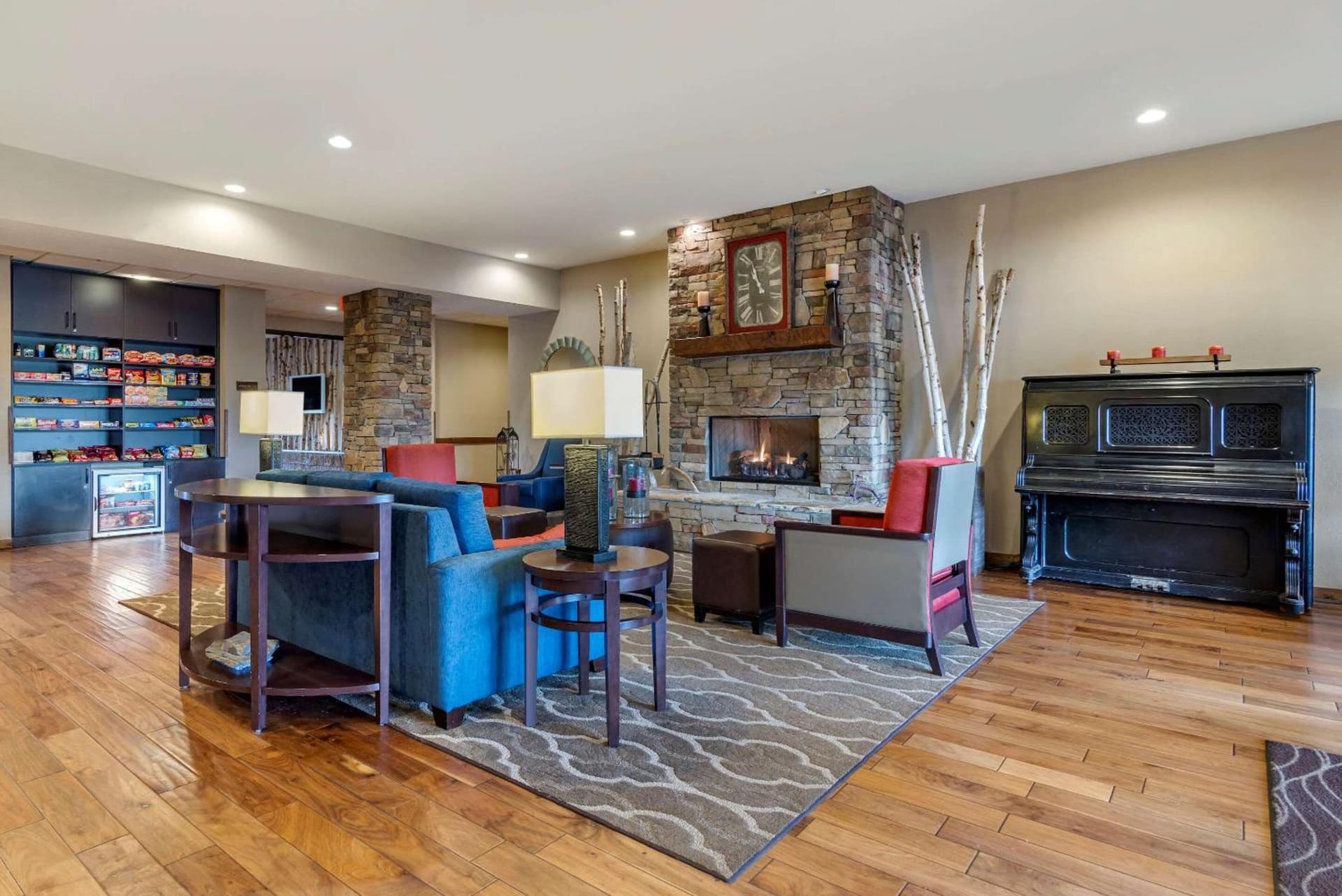 Comfort Inn & Suites Blue Ridge property views in Blue Ridge, GA — gallery photo 3