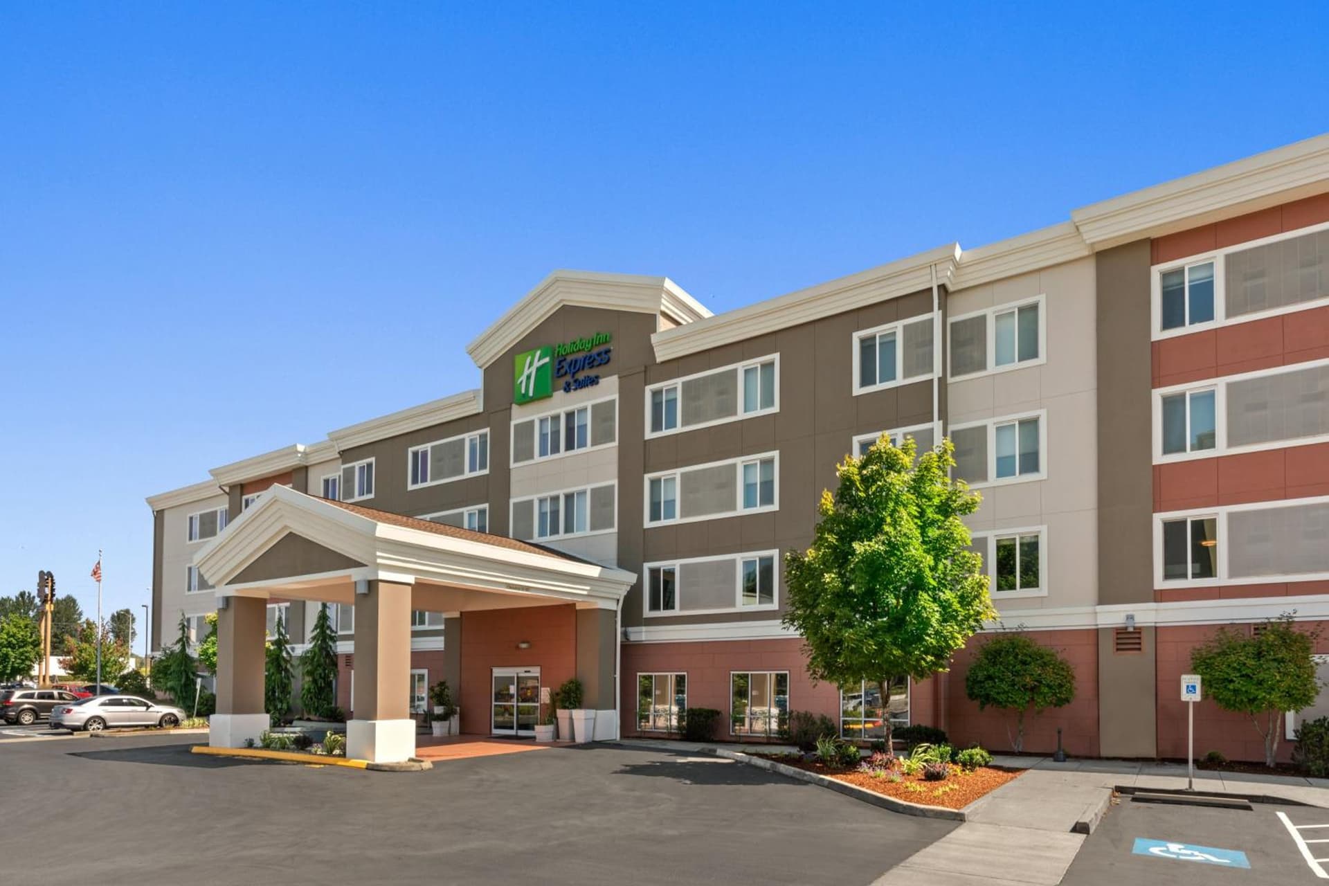 Holiday Inn Express and Suites Sumner by IHG featured exterior or lobby in Sumner, WA — similar hotel