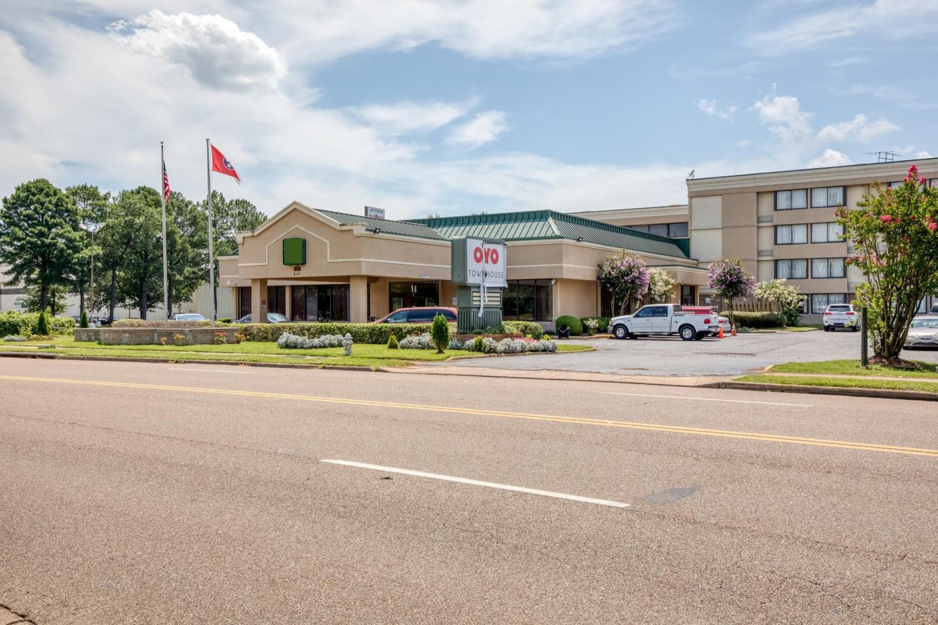 Gardentree Hotels Memphis East near I 40 property views in Memphis, TN — gallery photo 3