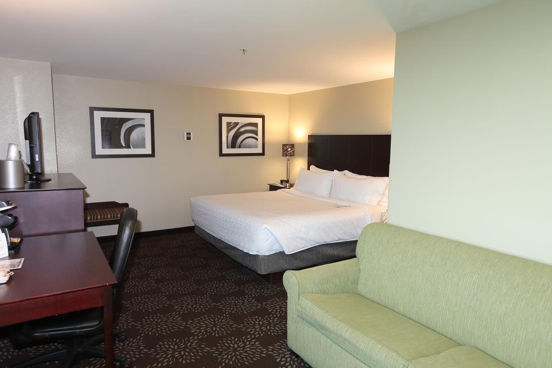 Holiday Inn Express Pittsburgh West - Greentree by IHG gallery photo in Pittsburgh, PA — image 9