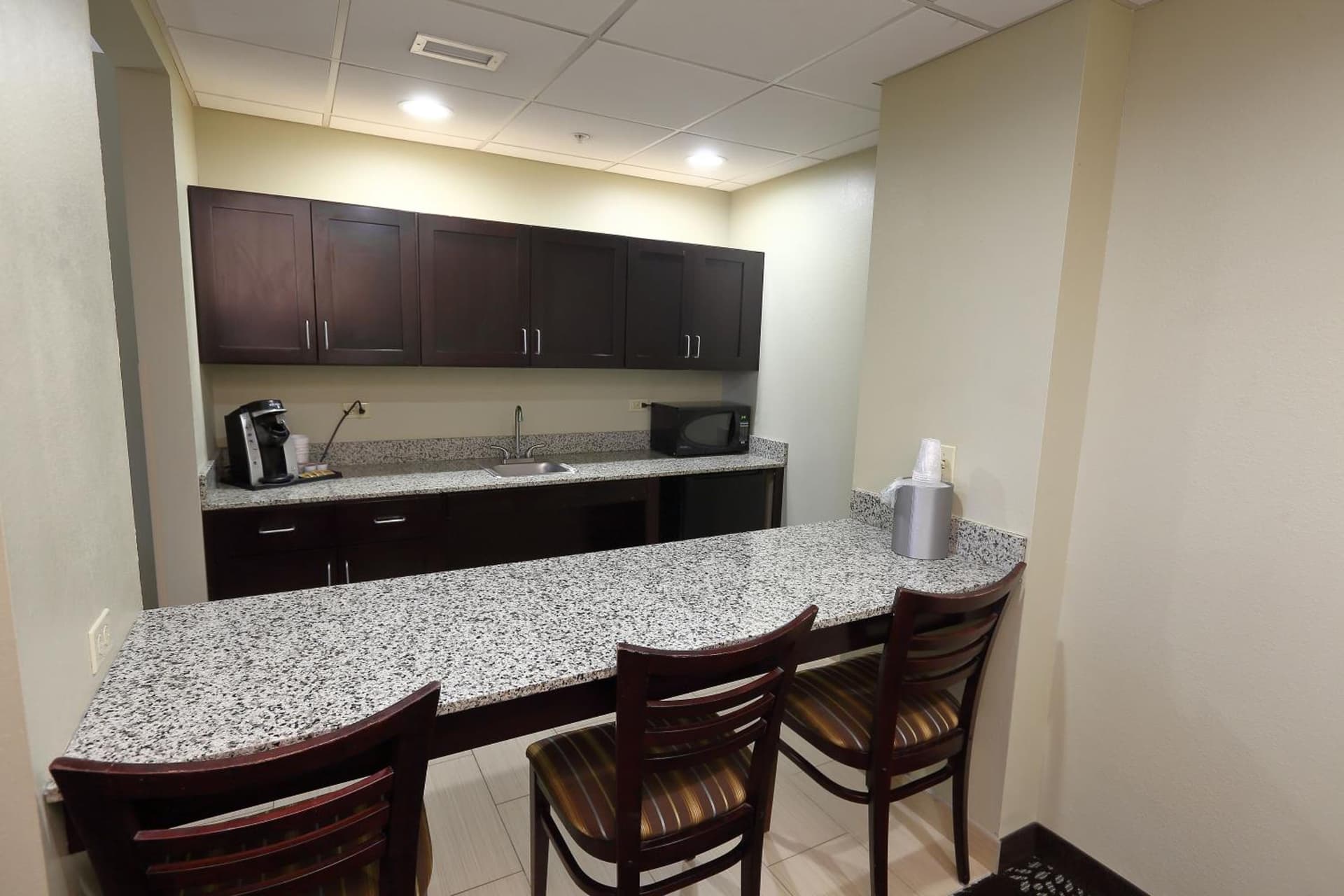Holiday Inn Express Pittsburgh West - Greentree by IHG gallery photo in Pittsburgh, PA — image 37