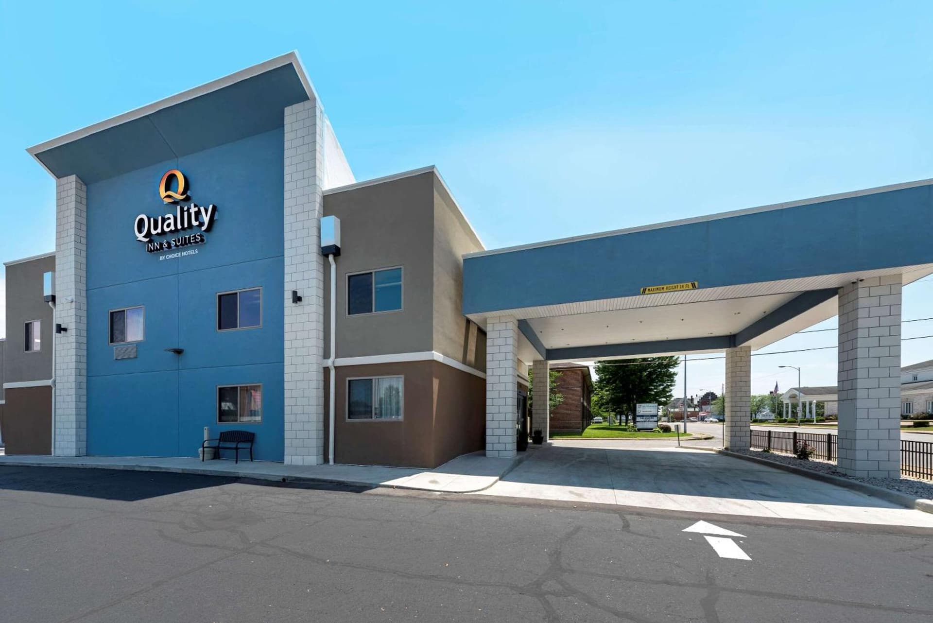 Quality Inn & Suites Evansville Downtown property views in Evansville, IN — gallery photo 3