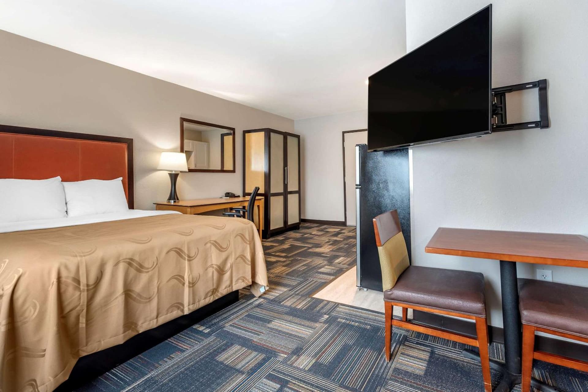 Quality Inn & Suites Evansville Downtown gallery photo in Evansville, IN — image 7