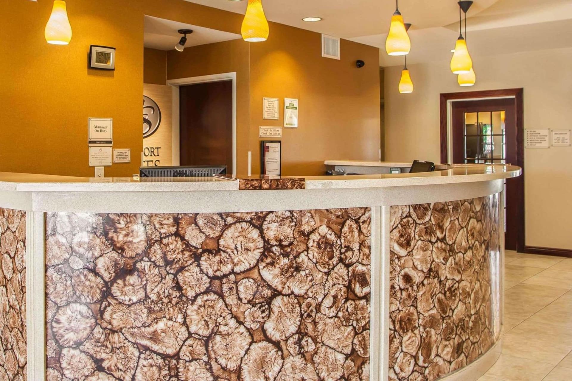 Comfort Suites Bloomington I-55 and I-74 interior in Bloomington, IL — gallery photo 2
