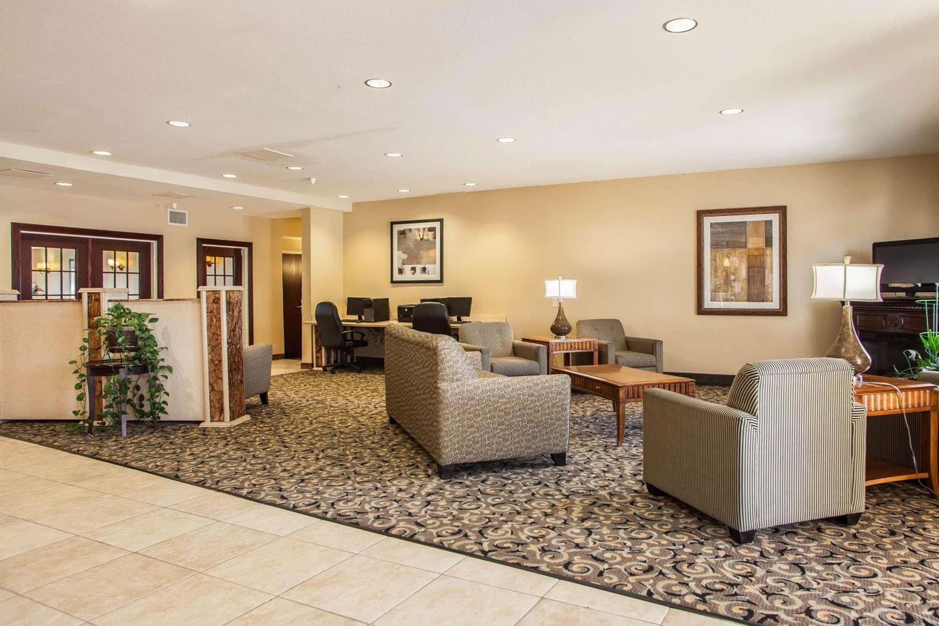 Comfort Suites Bloomington I-55 and I-74 gallery photo in Bloomington, IL — image 21
