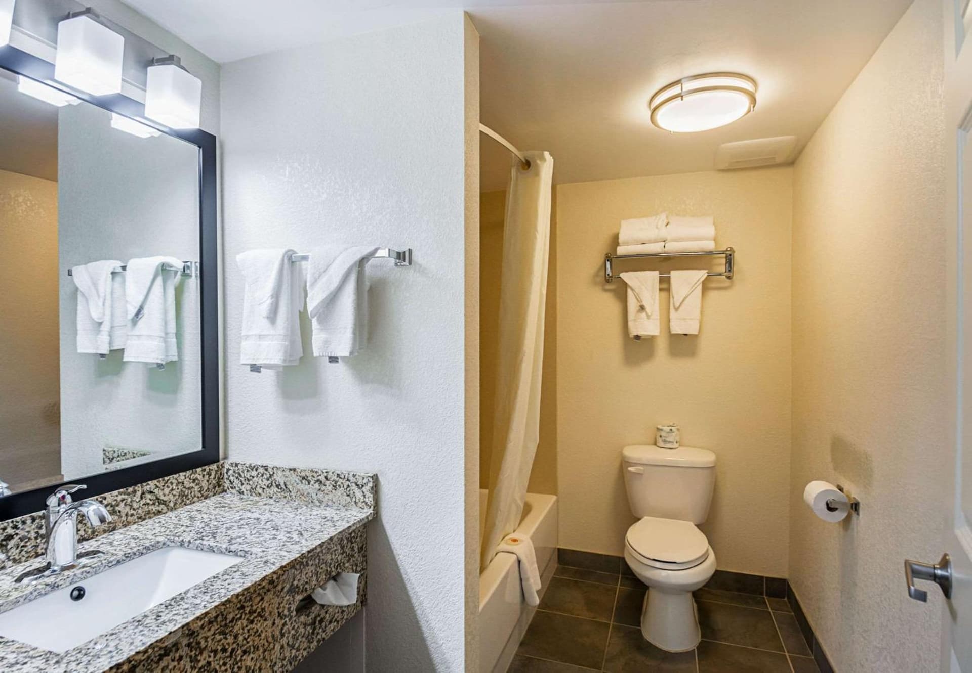 Quality Inn & Suites Hagerstown gallery photo in Hagerstown, MD — image 12