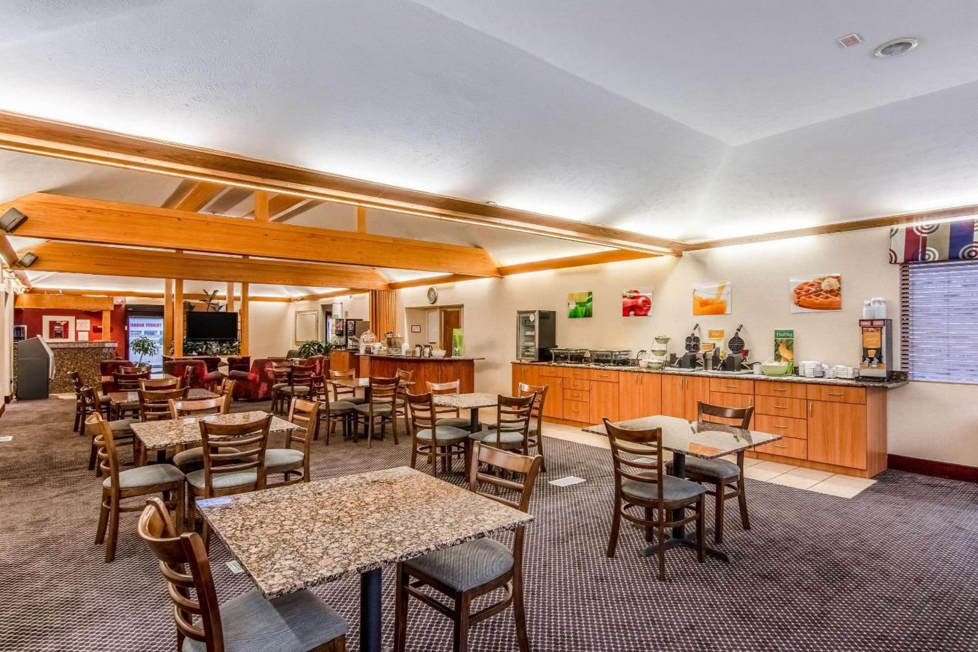 Country Inn & Suites by Radisson, Muskegon, MI gallery photo in Muskegon, MI — image 22