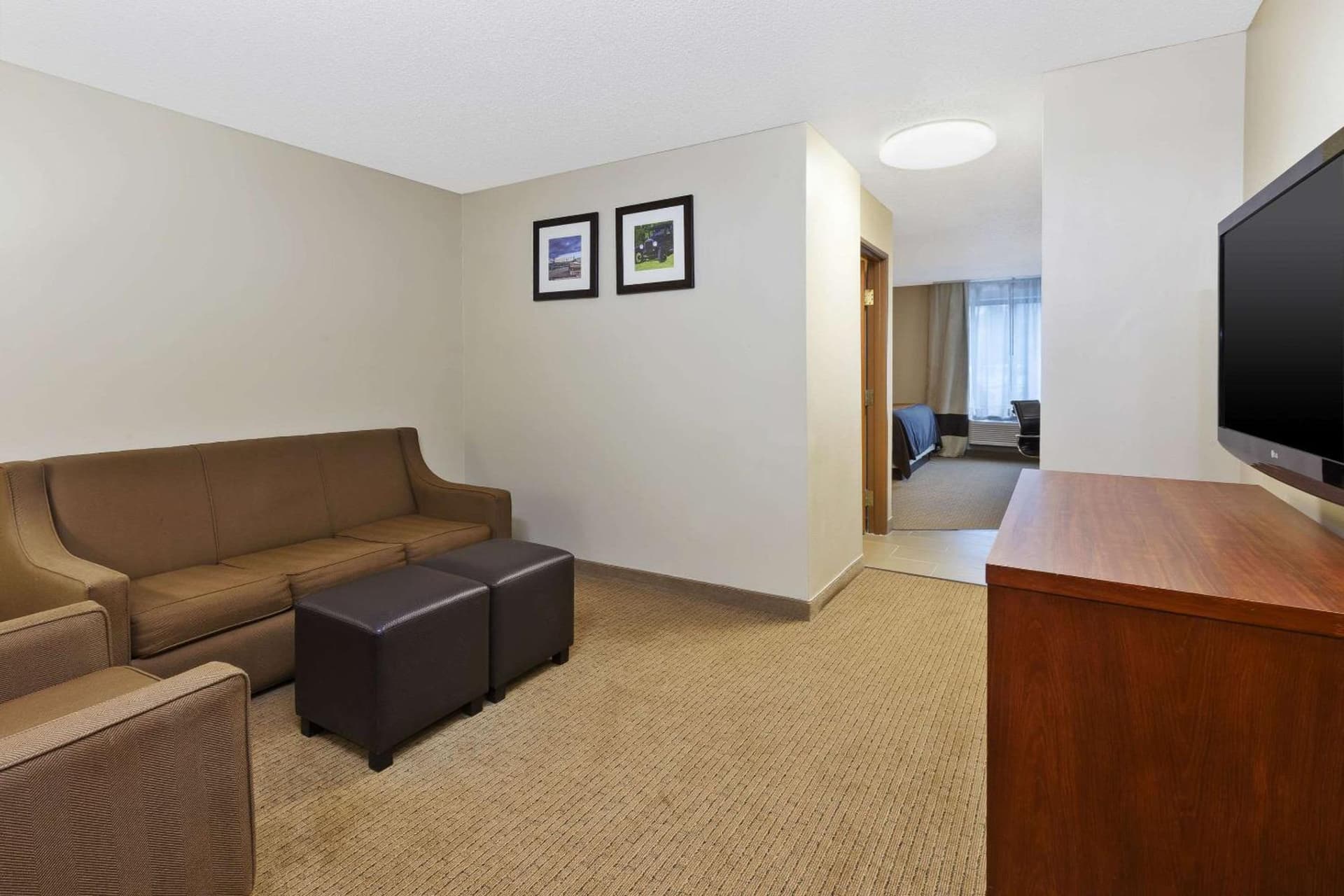 Comfort Inn & Suites Taylor - Detroit gallery photo in Taylor, MI — image 10