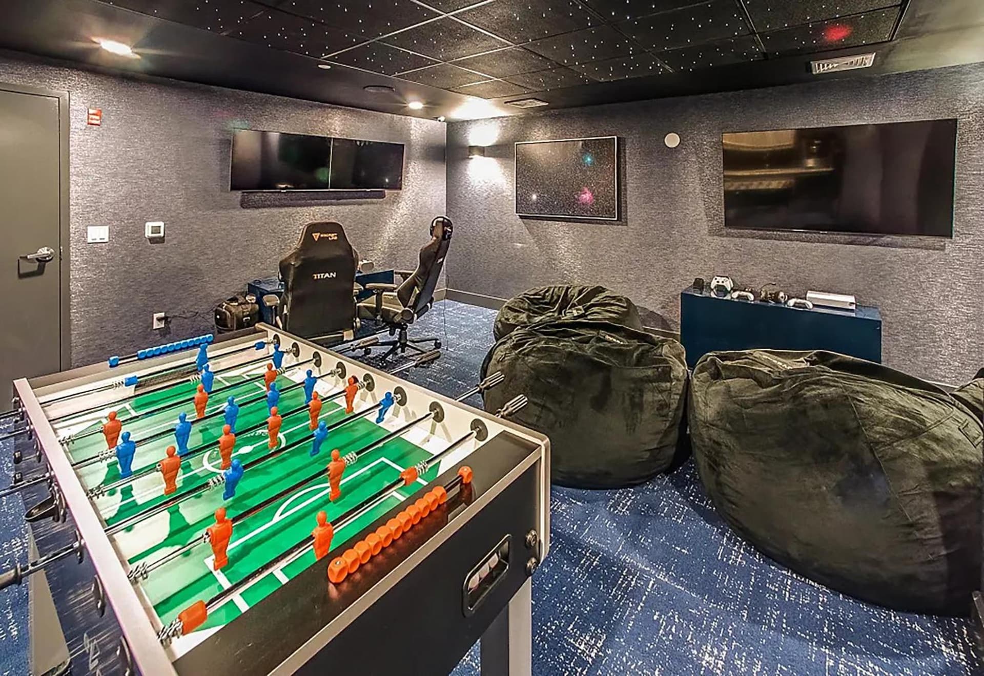 Luxury Furnished Apartments by Hyatus Downtown at Yale gallery photo in New Haven, CT — image 93