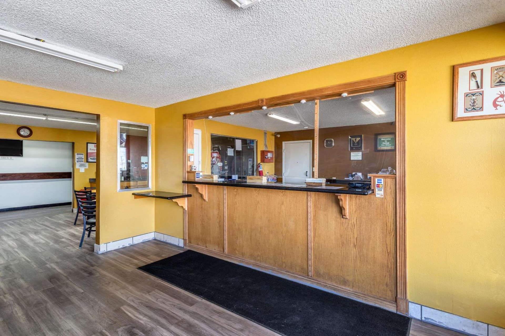 Econo Lodge Gallup West property views in Gallup, NM — gallery photo 3