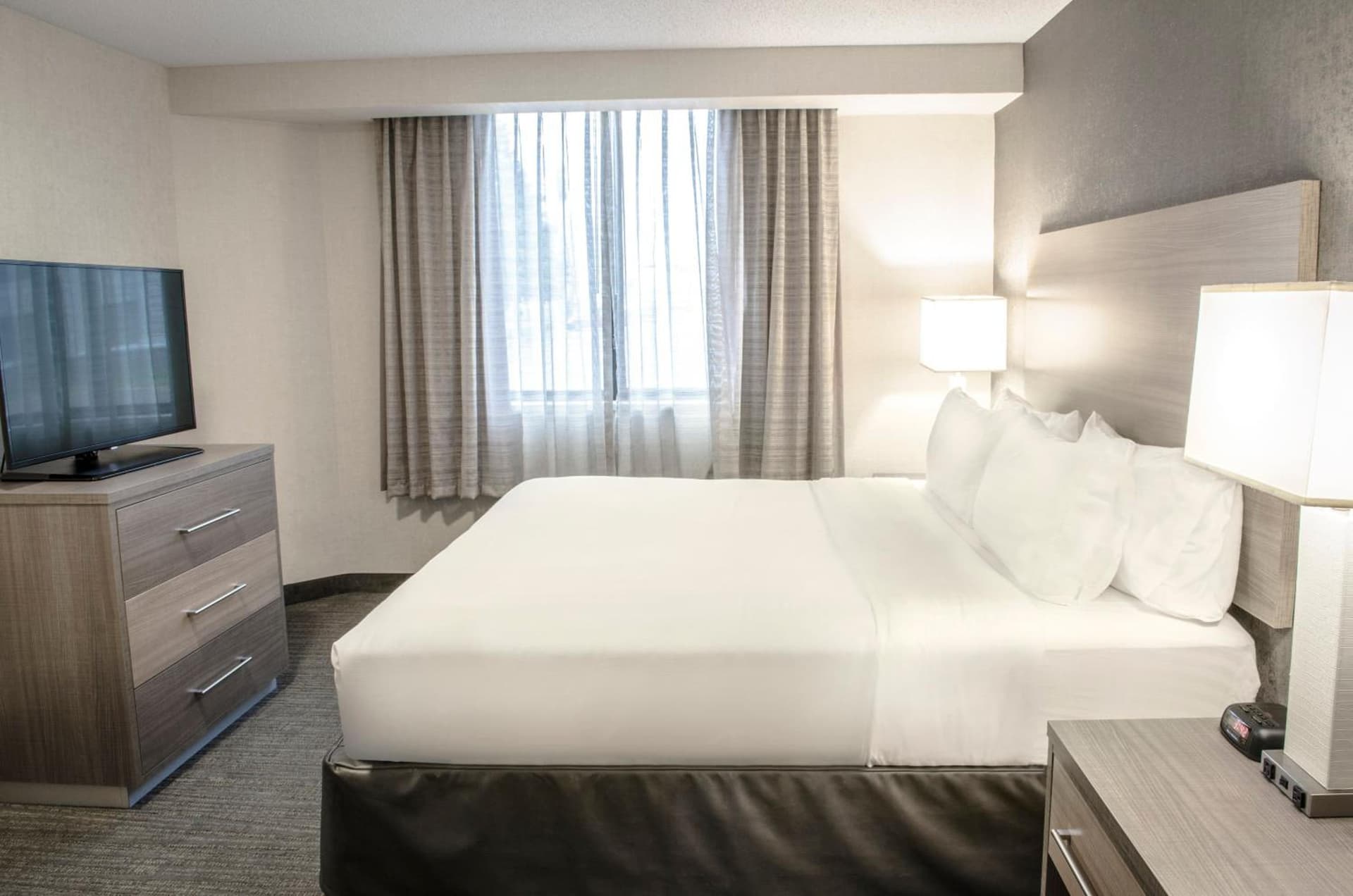 Holiday Inn Fargo by IHG interior in Fargo, ND — gallery photo 2