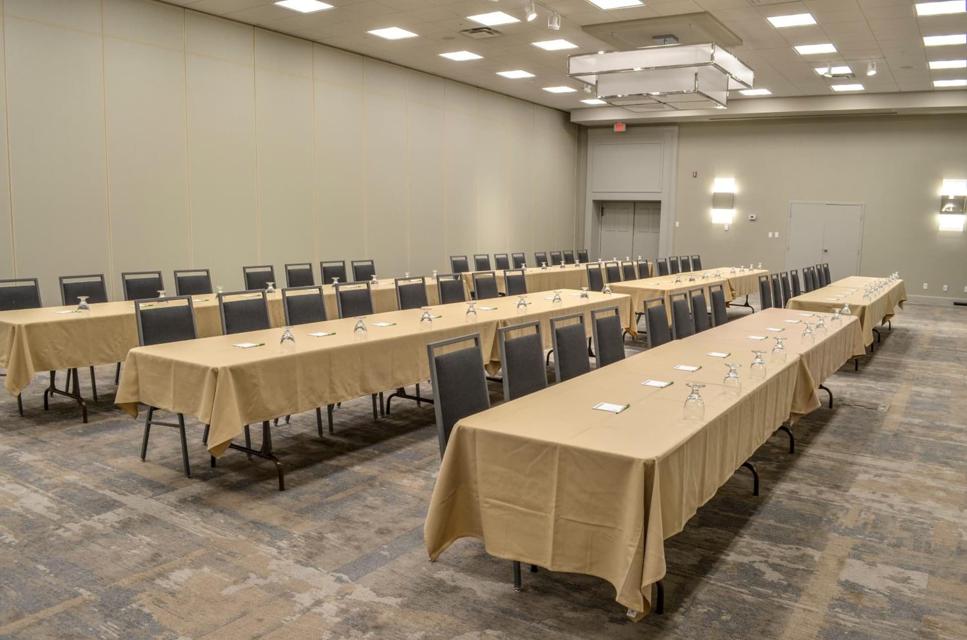Holiday Inn Fargo by IHG gallery photo in Fargo, ND — image 43