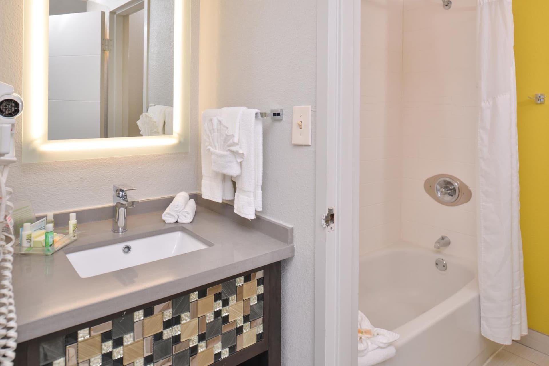 Holiday Inn Dallas-Richardson by IHG gallery photo in Richardson, TX — image 48