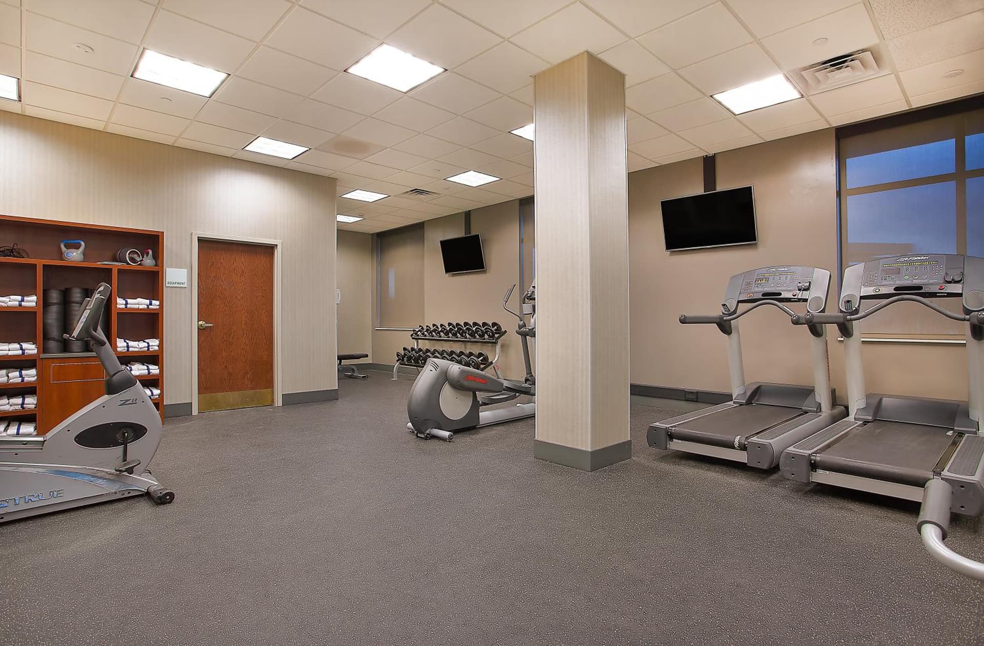 Holiday Inn University Plaza-Bowling Green by IHG gallery photo in Bowling Green, KY — image 7