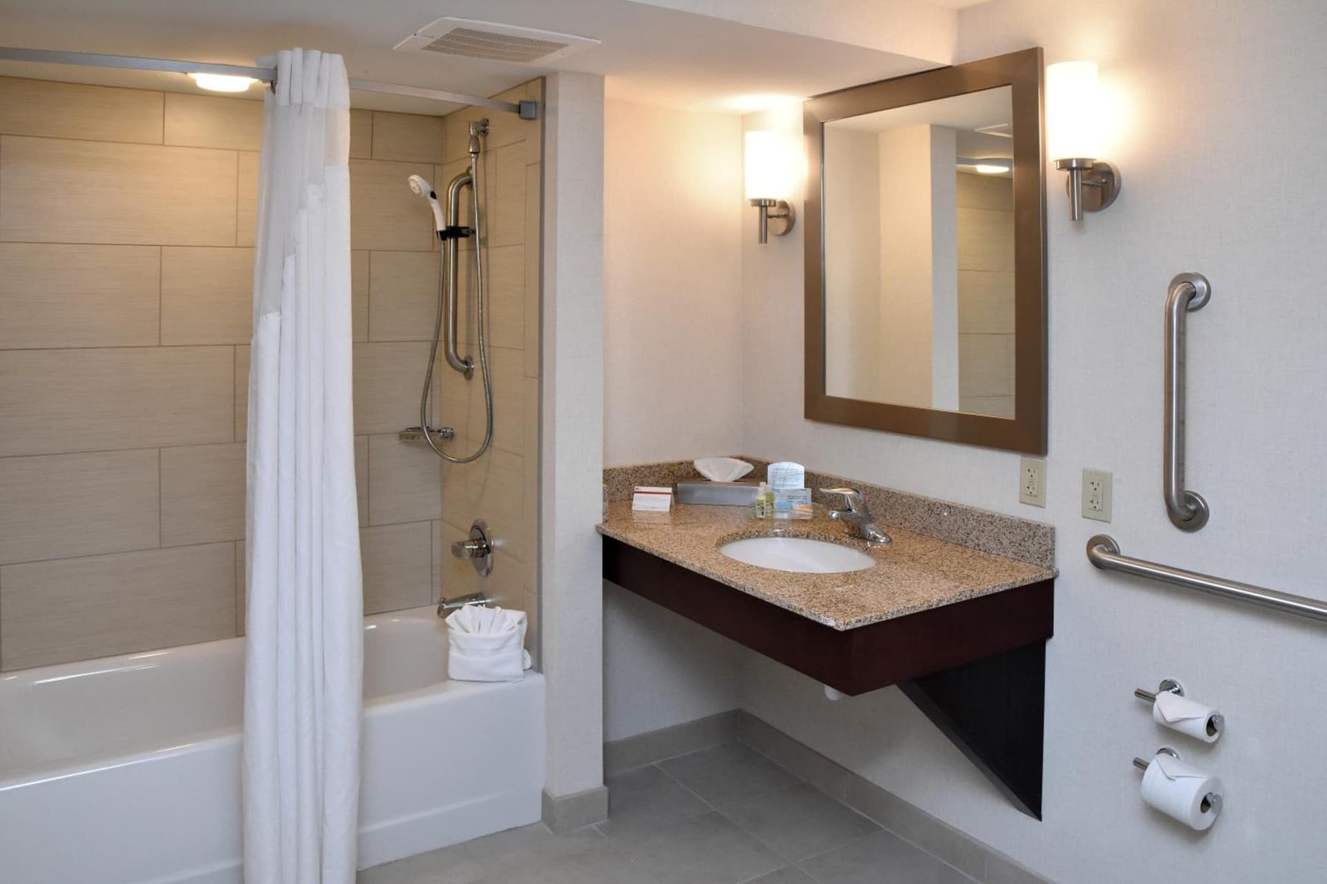Holiday Inn Canton-Belden Village by IHG gallery photo in Canton, OH — image 82