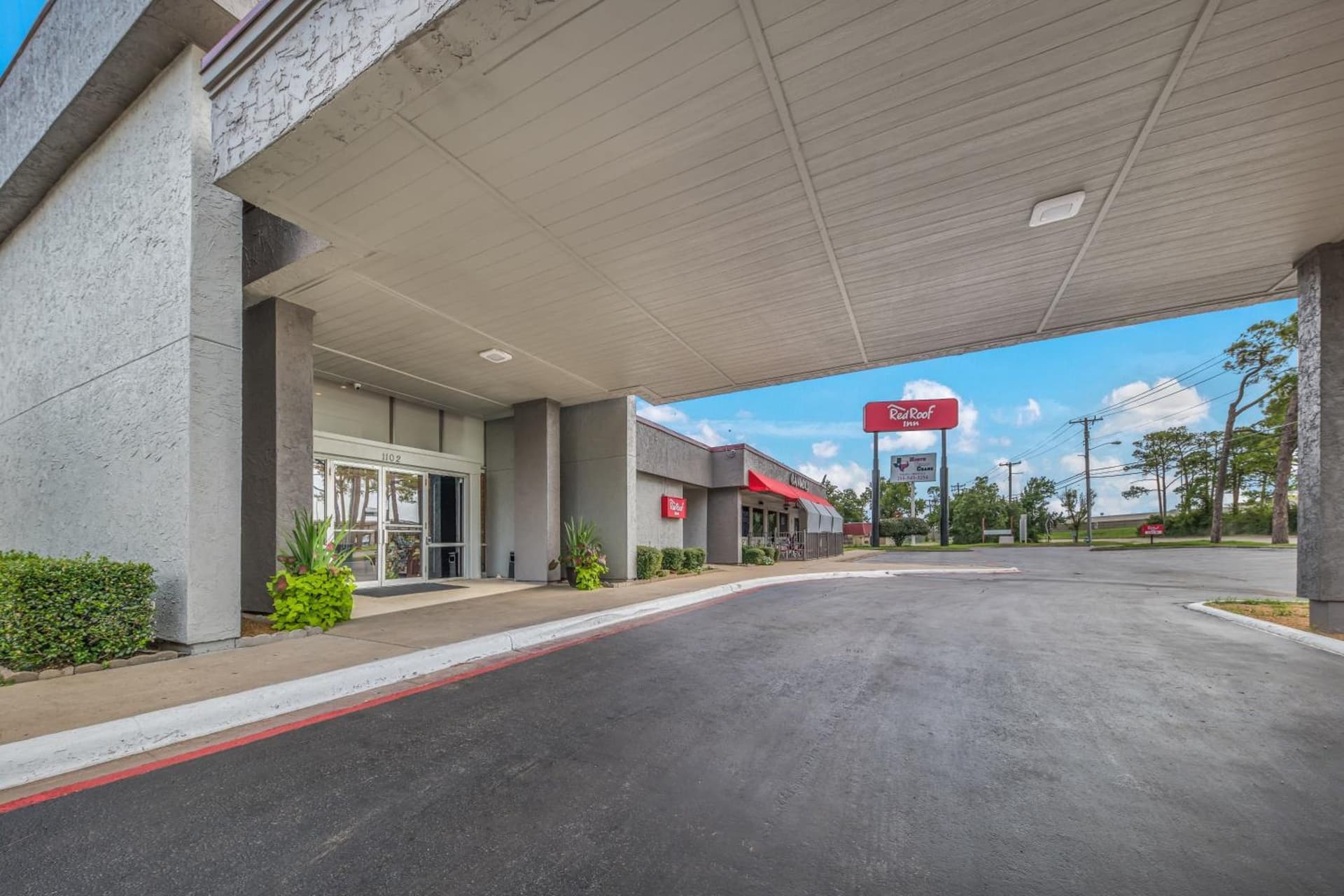Red Roof Inn Lewisville property views in Lewisville, TX — gallery photo 3