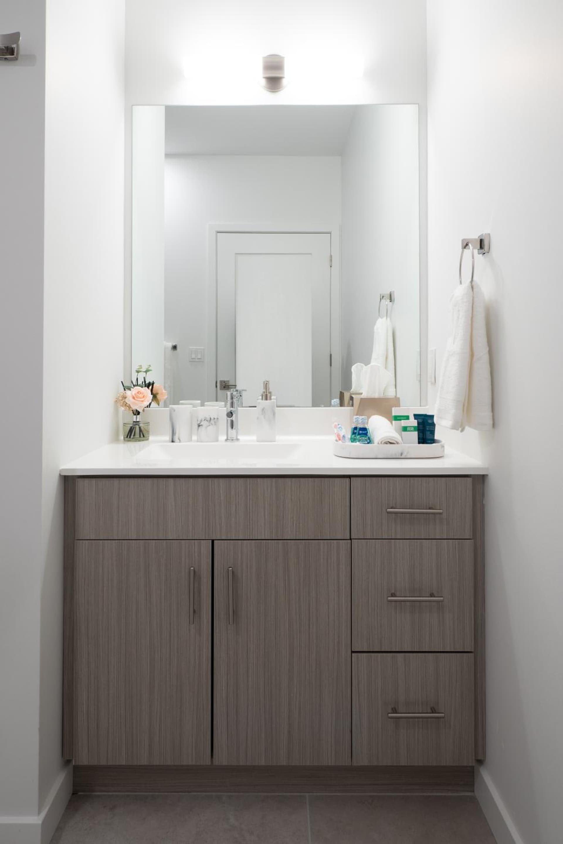 Luxury Furnished Apartments by Hyatus Downtown at Yale gallery photo in New Haven, CT — image 118