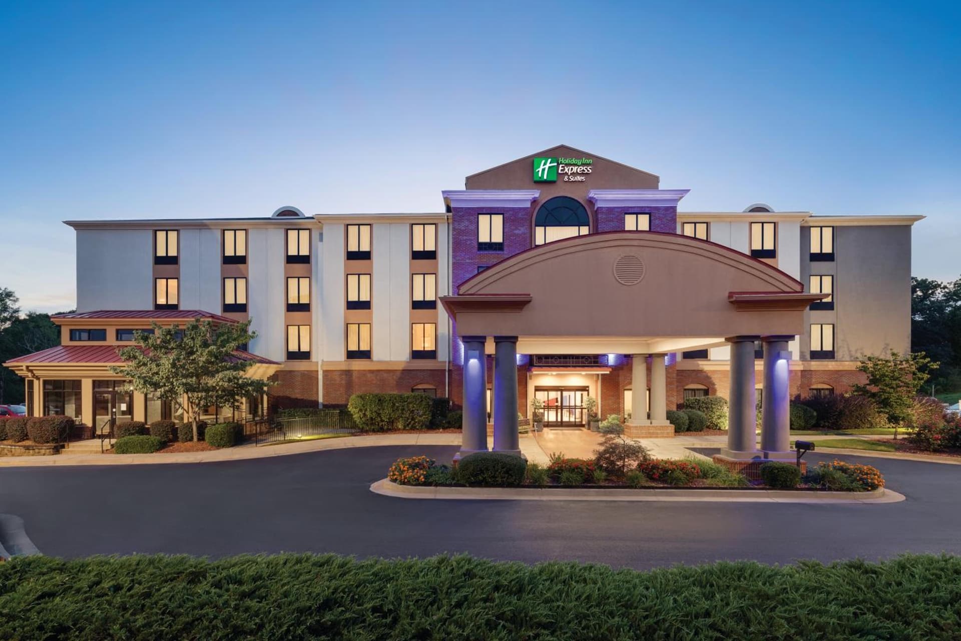 Holiday Inn Express Hotel & Suites Lavonia by IHG featured exterior or lobby in Lavonia, GA — similar hotel