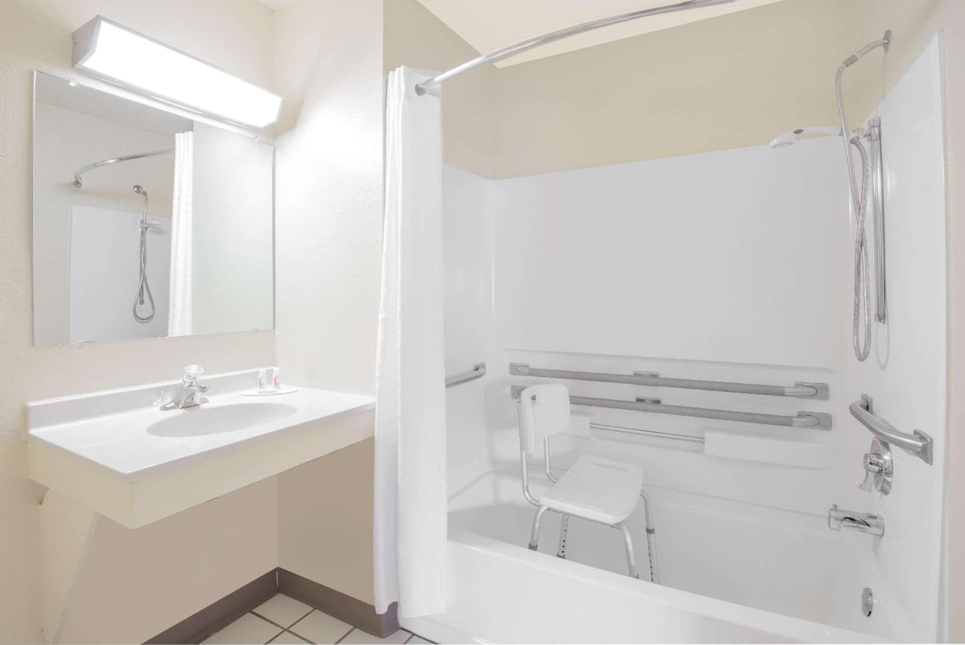 Super 8 by Wyndham Altoona interior in Altoona, PA — gallery photo 2