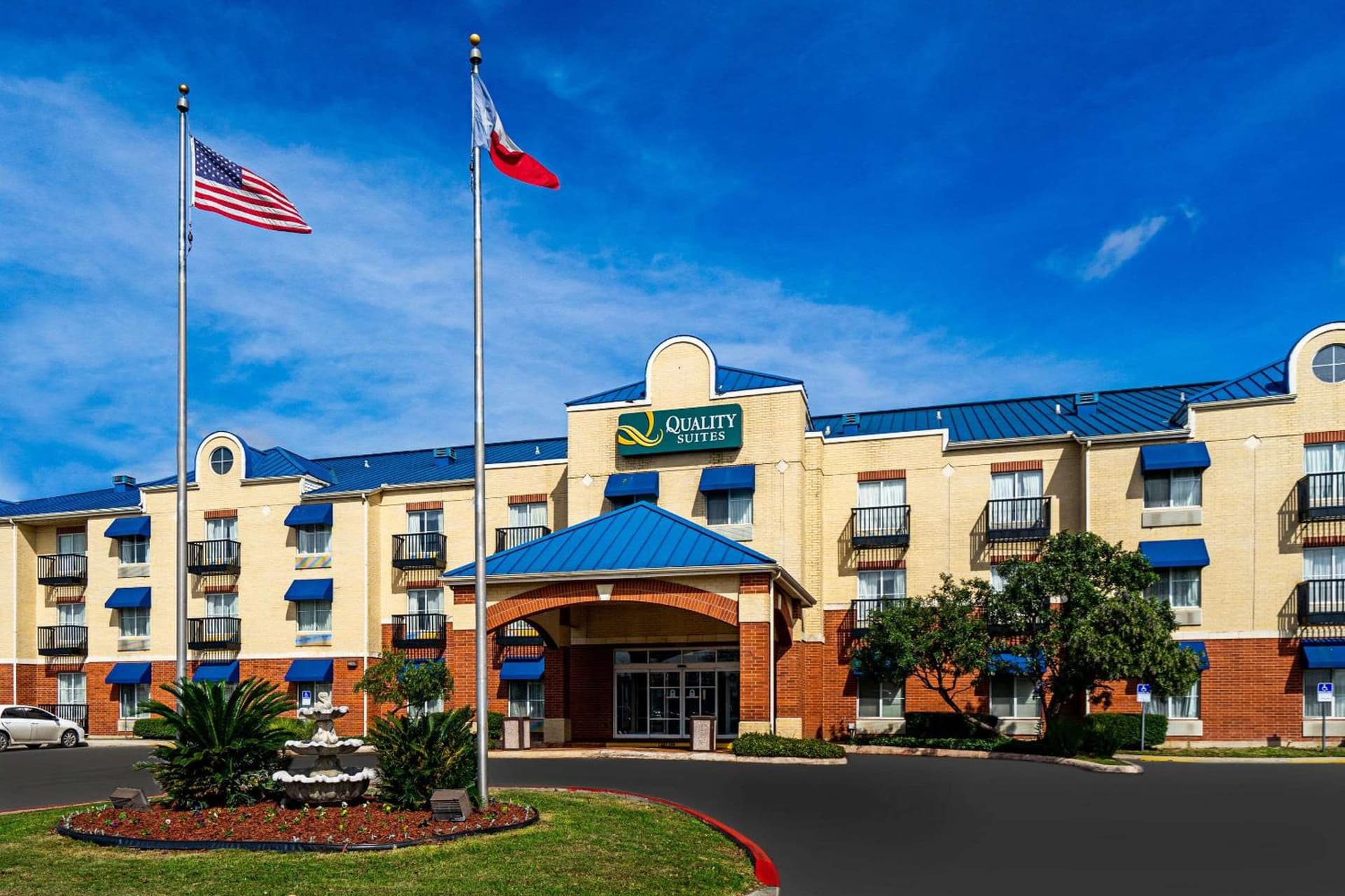 Quality Suites San Antonio Northeast featured exterior or lobby in San Antonio, TX — similar hotel