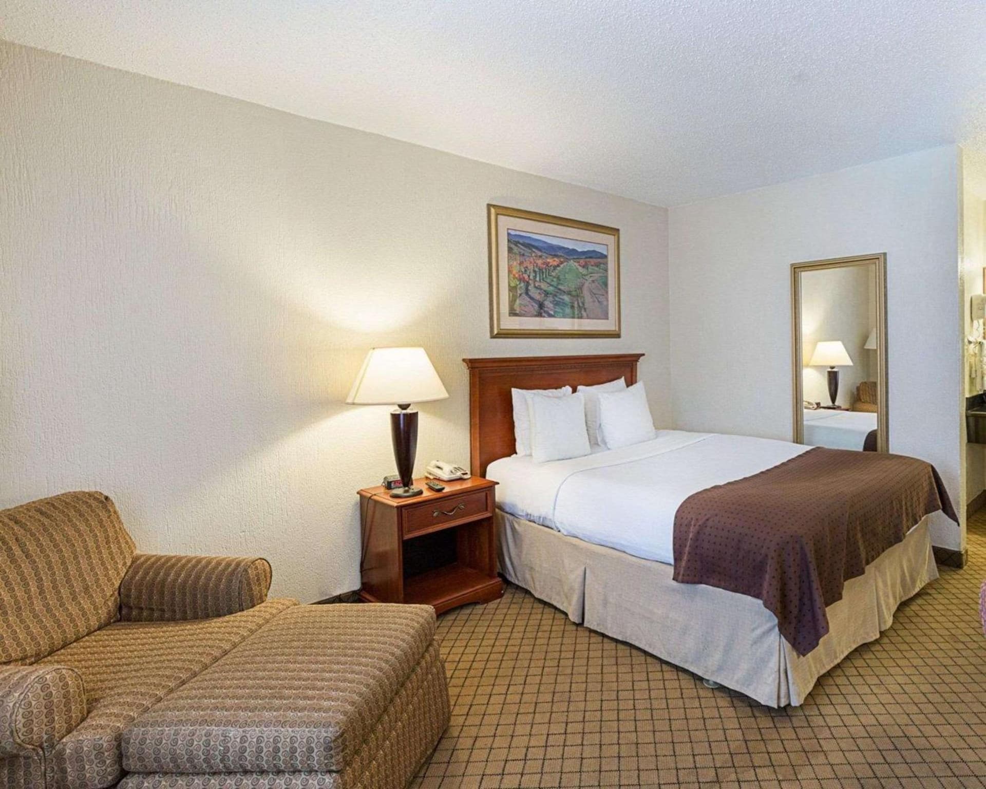 GreenTree Hotel & Extended Stay I-10 FWY Houston, Channelview, Baytown gallery photo in Channelview, TX — image 5