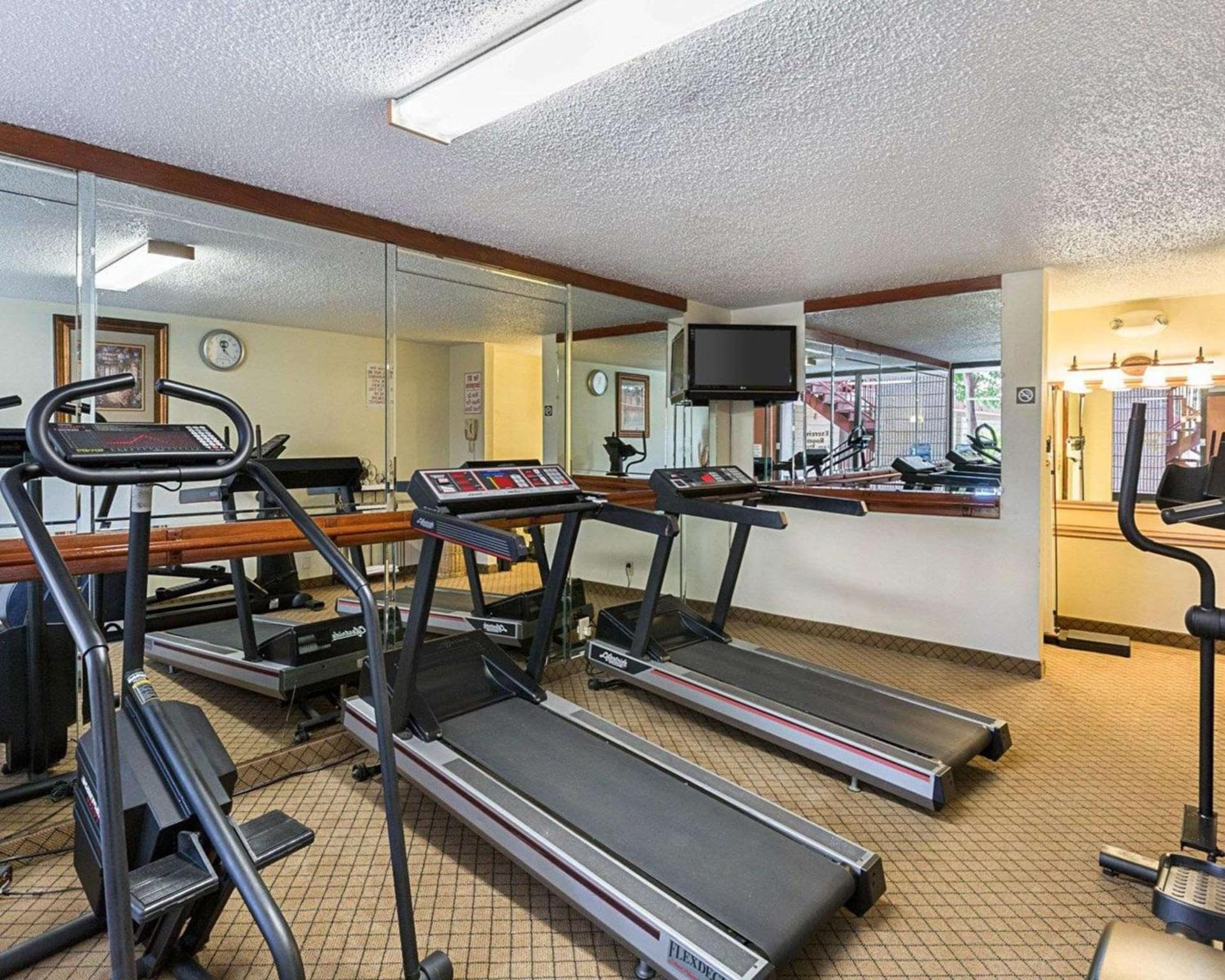 GreenTree Hotel & Extended Stay I-10 FWY Houston, Channelview, Baytown gallery photo in Channelview, TX — image 17