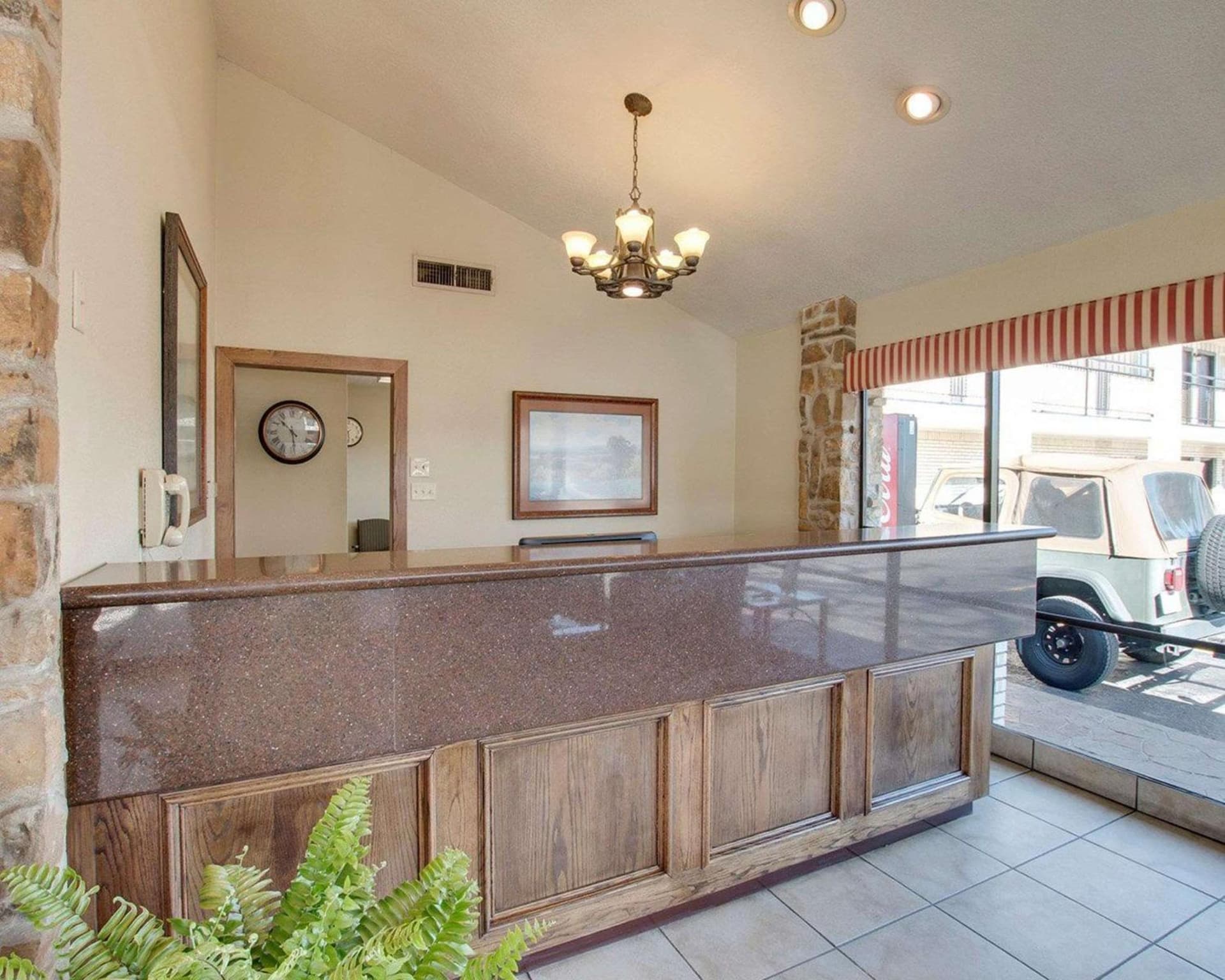 Days Inn by Wyndham Gatesville interior in Gatesville, TX — gallery photo 2