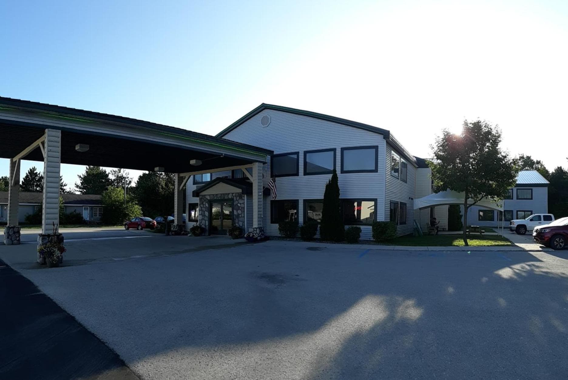 Pleasant Moose Lodge property views in Newberry, MI — gallery photo 3
