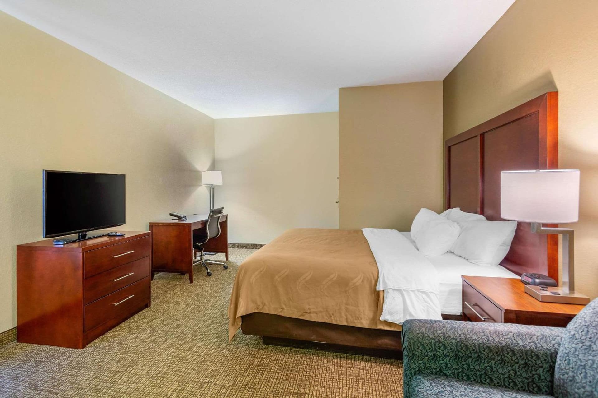 Quality Inn & Suites Olde Town gallery photo in Portsmouth, VA — image 25