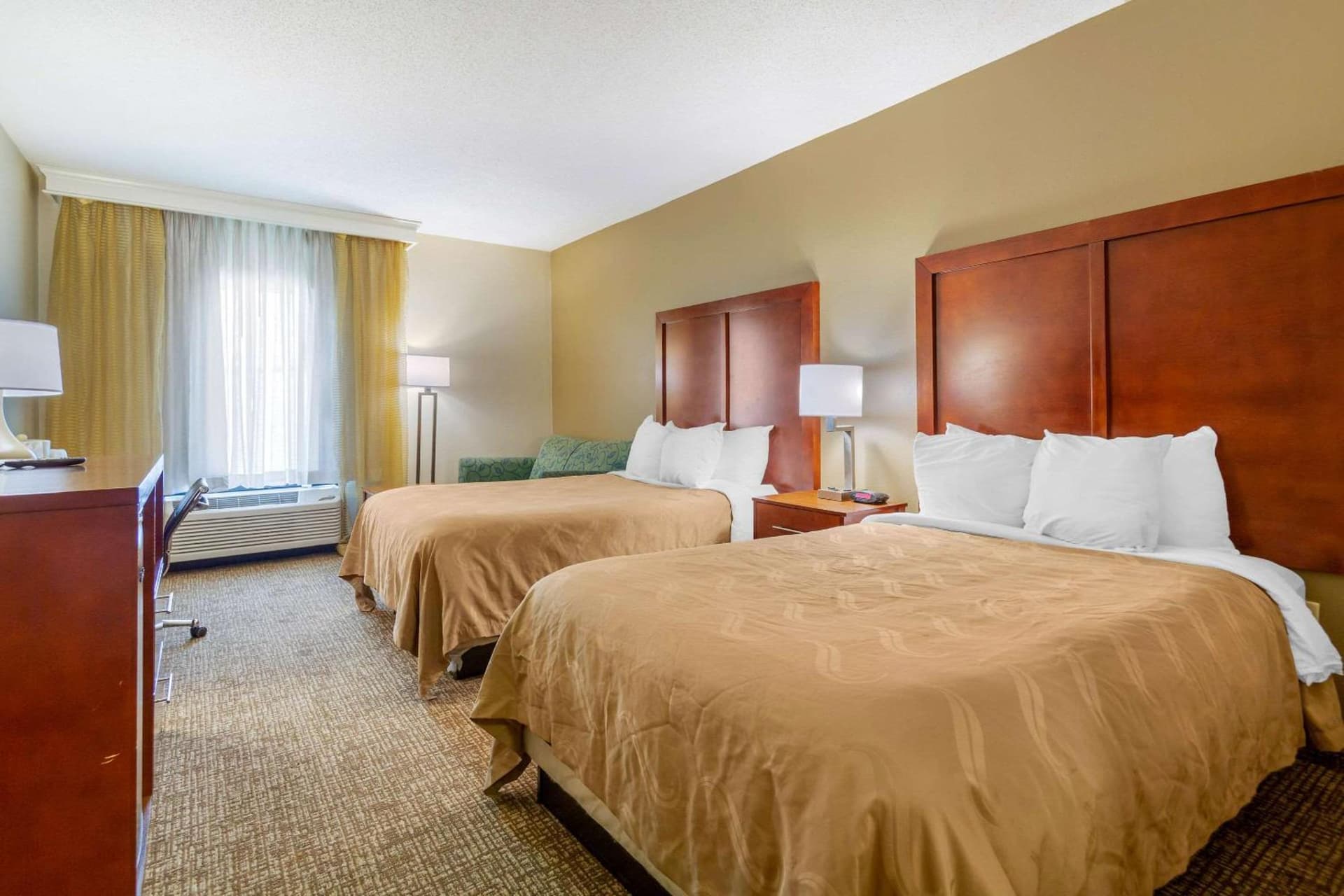 Quality Inn & Suites Olde Town gallery photo in Portsmouth, VA — image 27