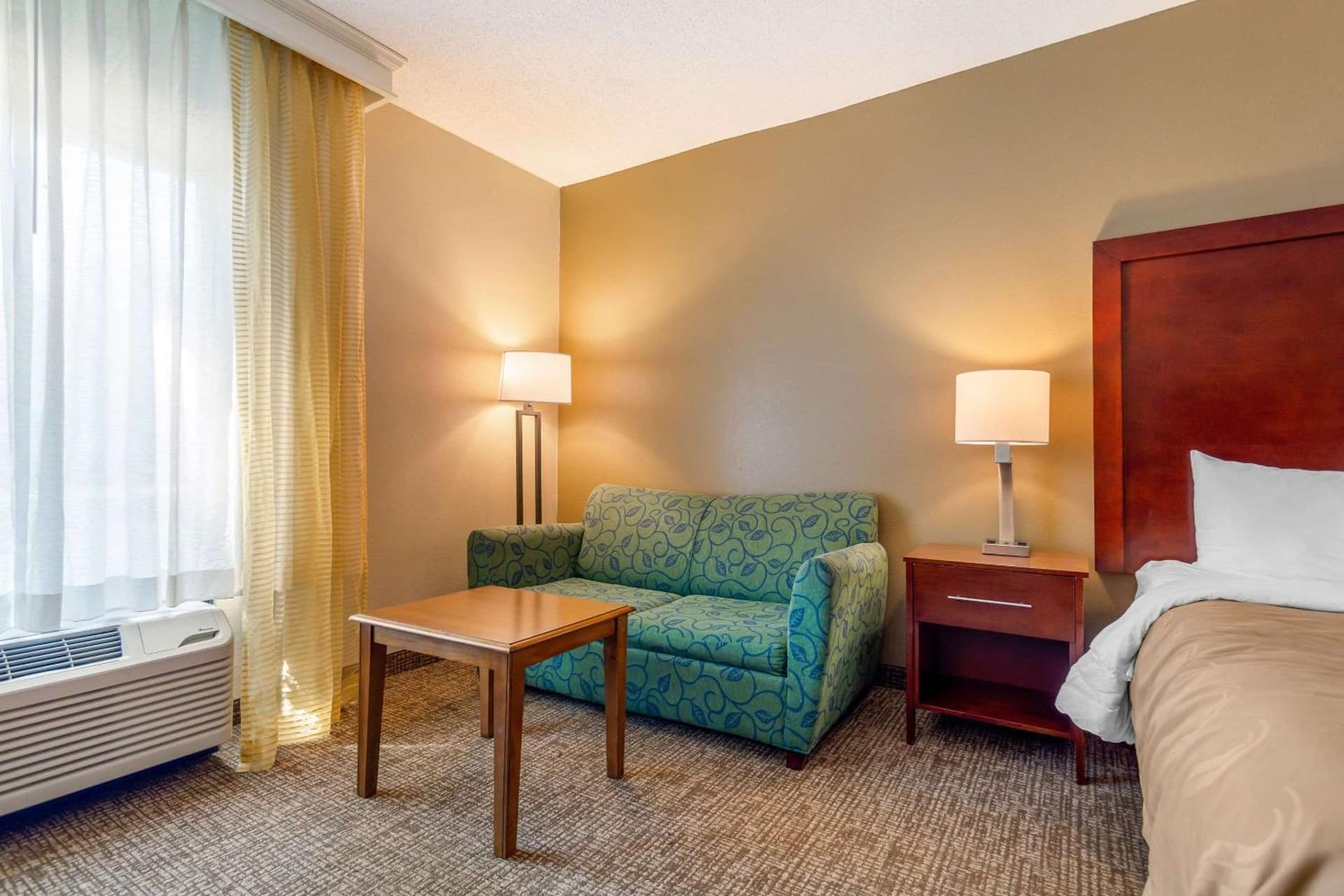 Quality Inn & Suites Olde Town gallery photo in Portsmouth, VA — image 11