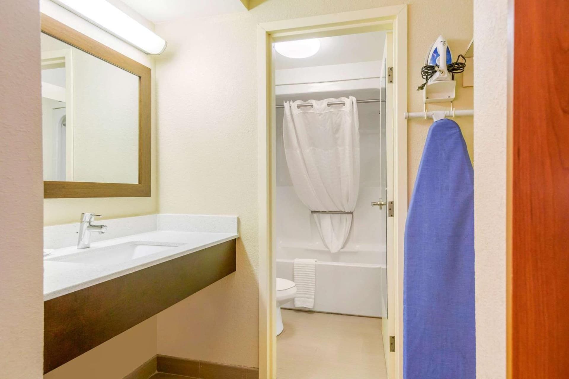 Quality Inn & Suites Olde Town gallery photo in Portsmouth, VA — image 36