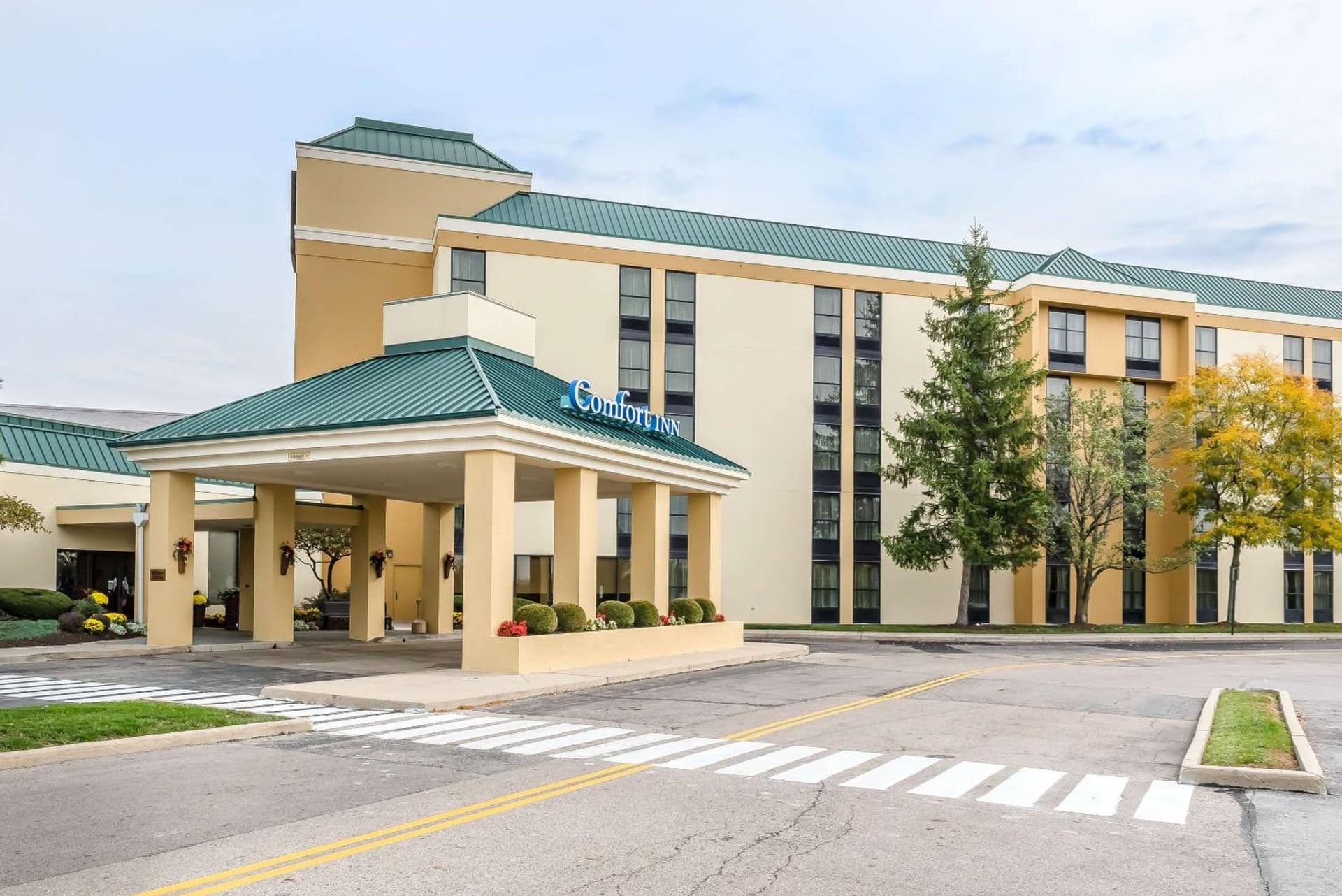 Comfort Inn & Suites Piqua-Near Troy-I75 property views in Piqua, OH — gallery photo 3