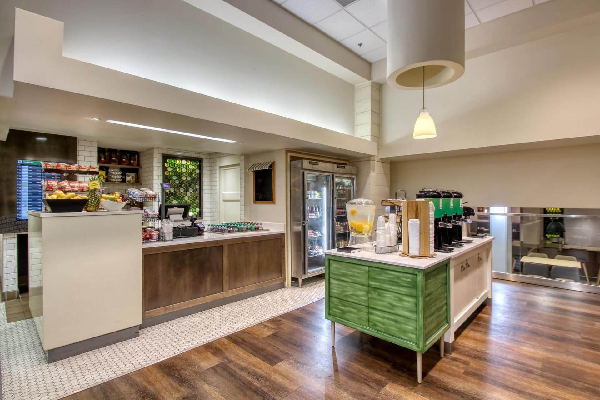 Holiday Inn & Suites Atlanta Airport North by IHG property views in Atlanta, GA — gallery photo 3